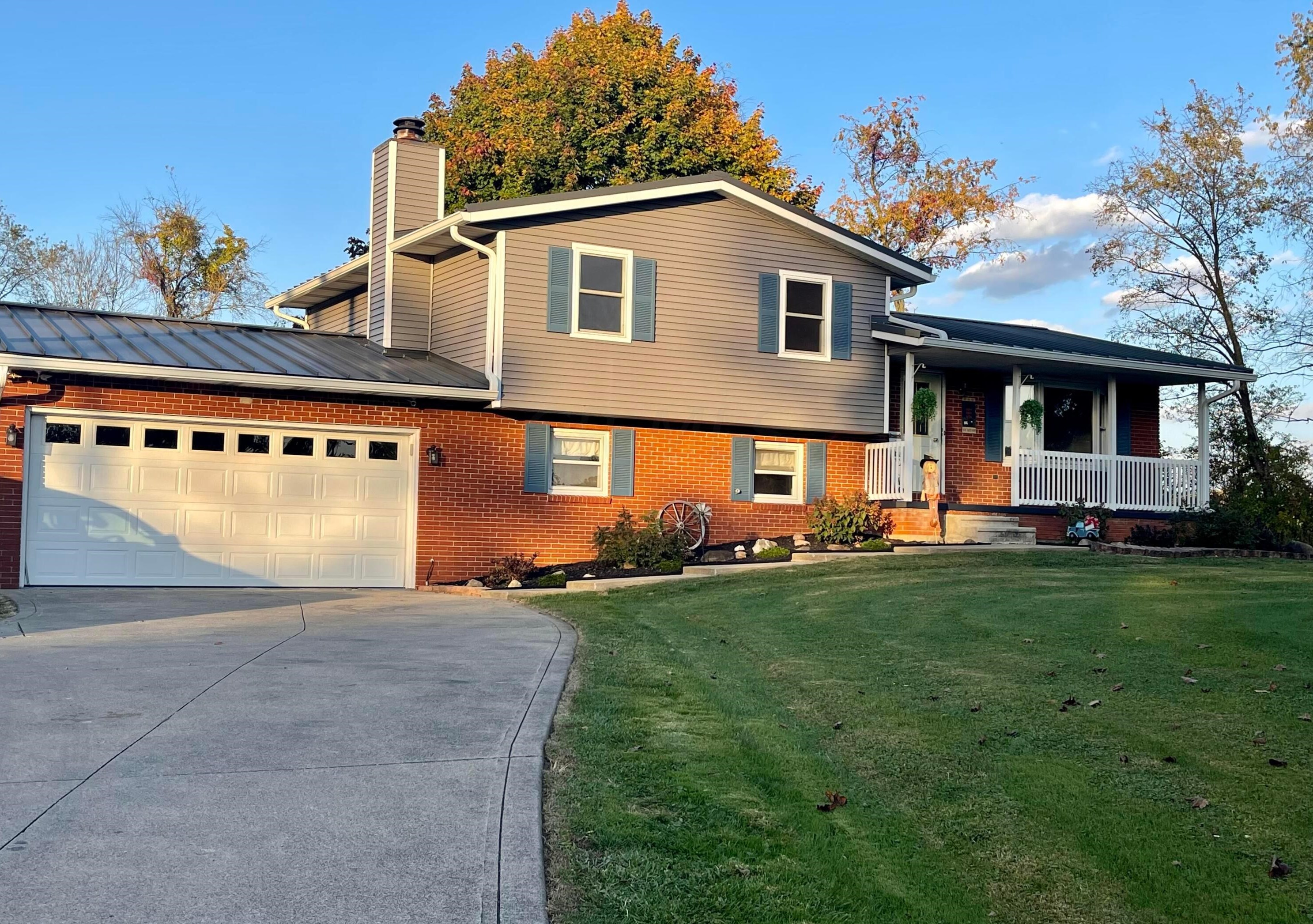 4335 State Route 288, Sugar Grove Lake, OH 44833