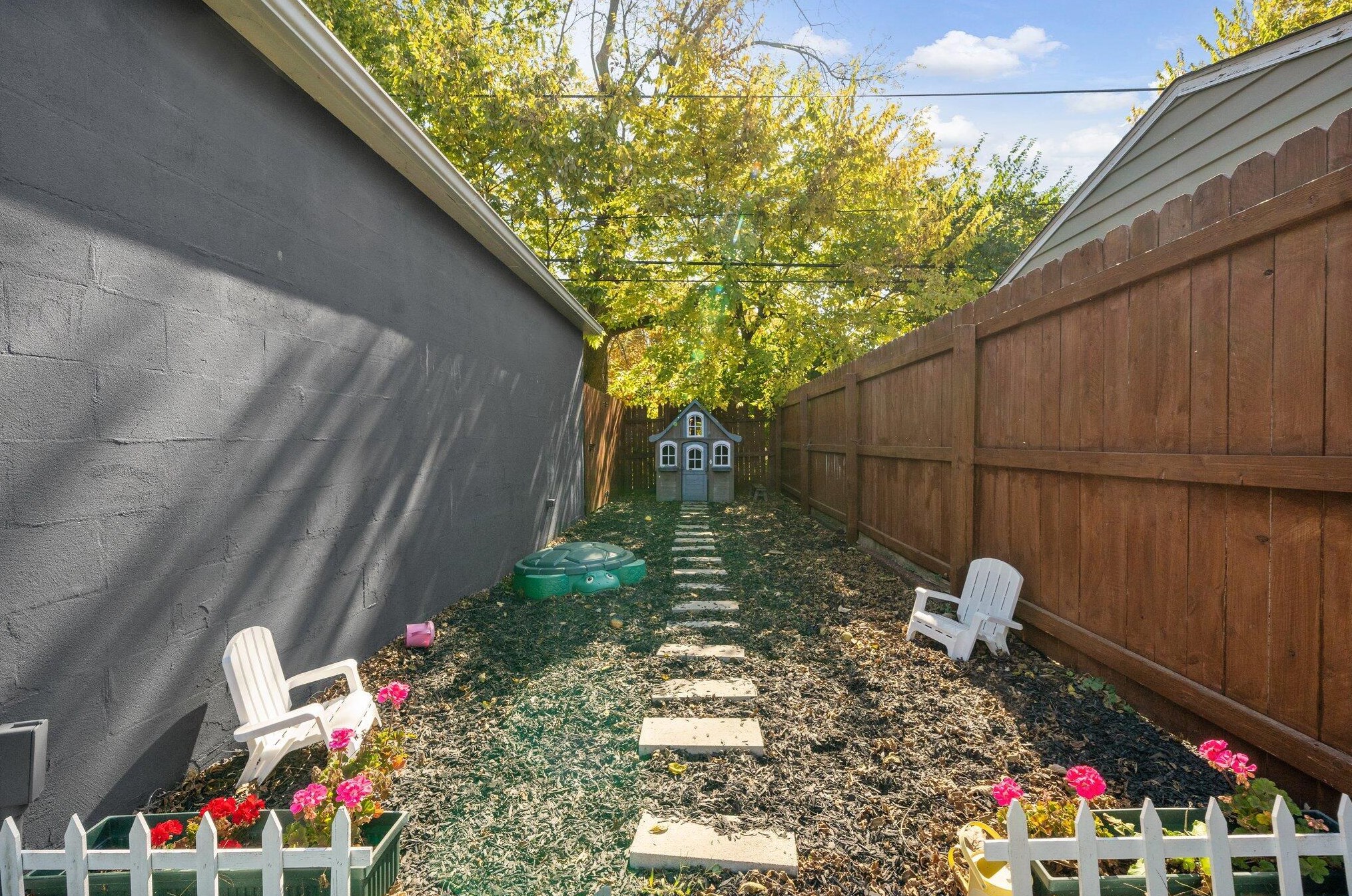 1323 Mulford Rd, Columbus OH 43212-3512 exterior