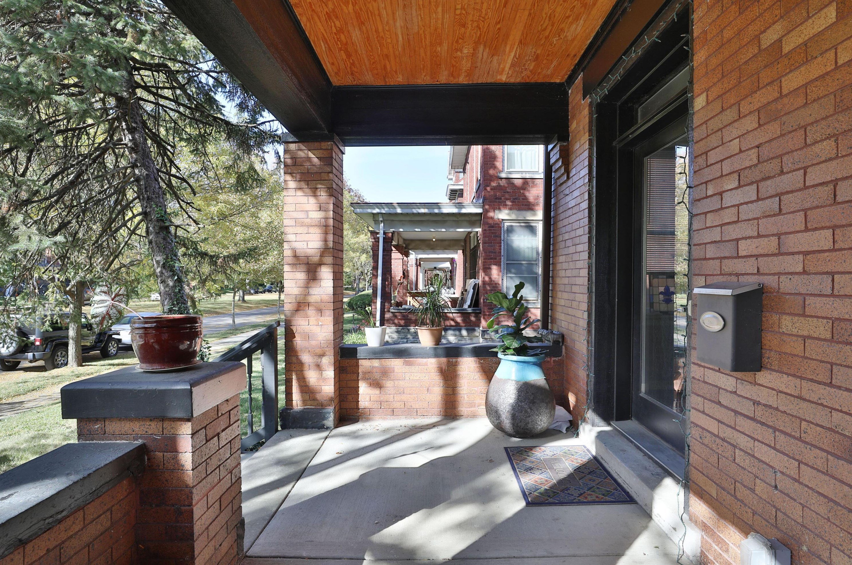 700 Wilson Ave, Columbus OH 43206-1646 exterior