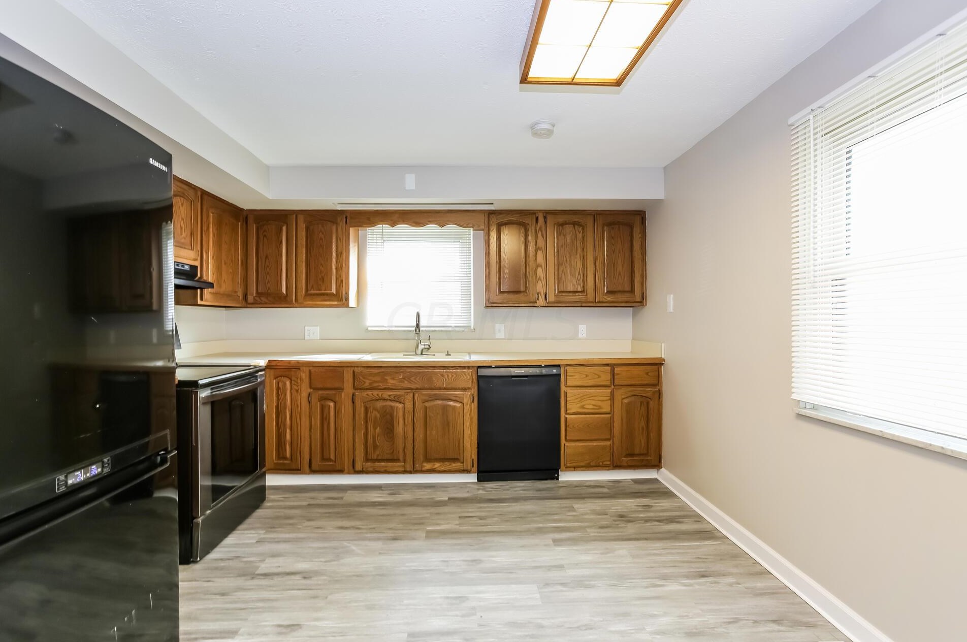 2753 Brownfield Rd, Columbus OH  43232-4614 exterior