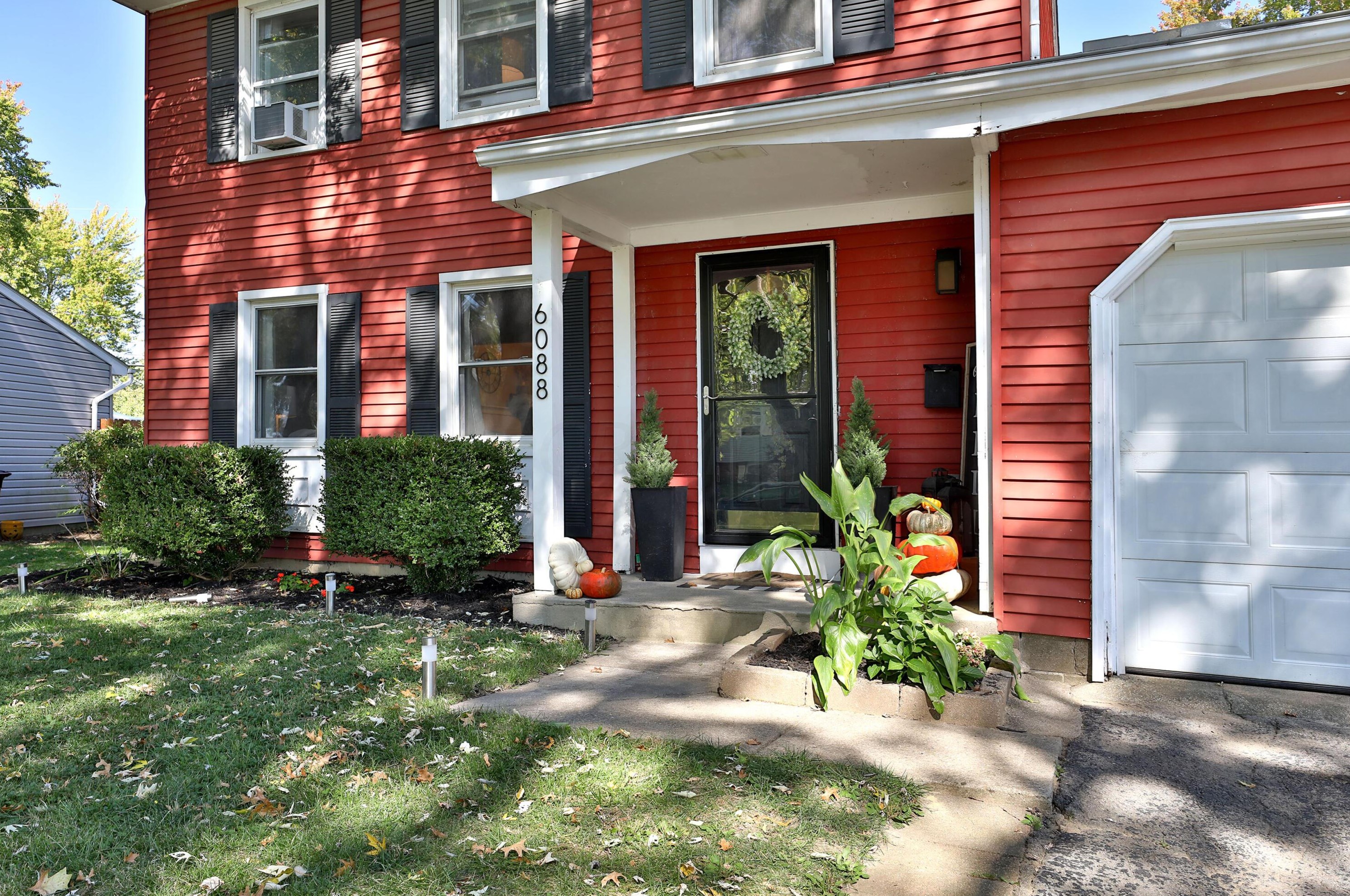 6088 Dakar Rd, Westerville, OH 43081-4061