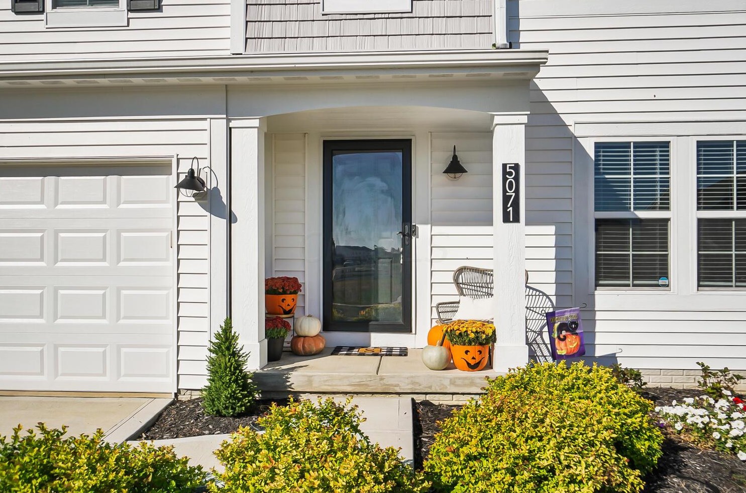 5071 River Bend Dr, Ashville, OH 43103-9213
