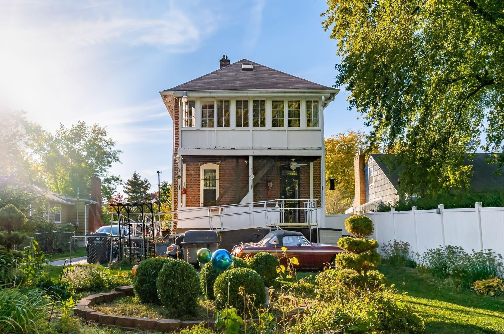 602 Collingwood Ave, Columbus OH 43213-1788 exterior