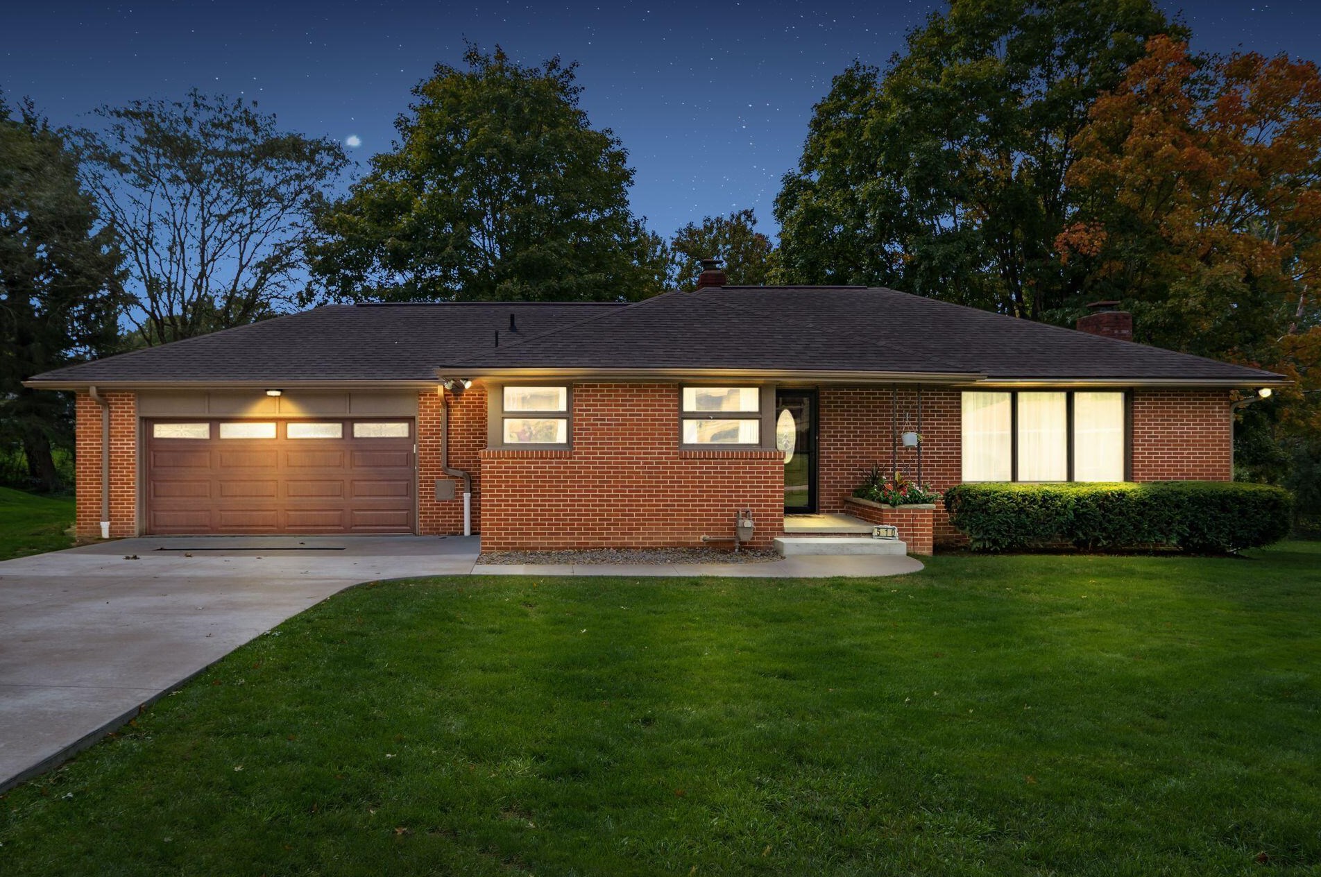 510 S Samuel Dr, Zanesville, OH 43701