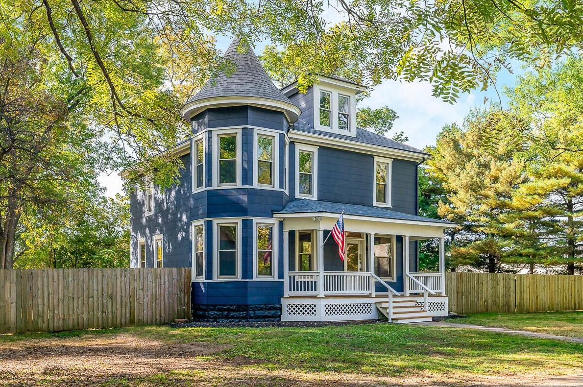 107 Price Rd, Columbus, OH 43230-3303