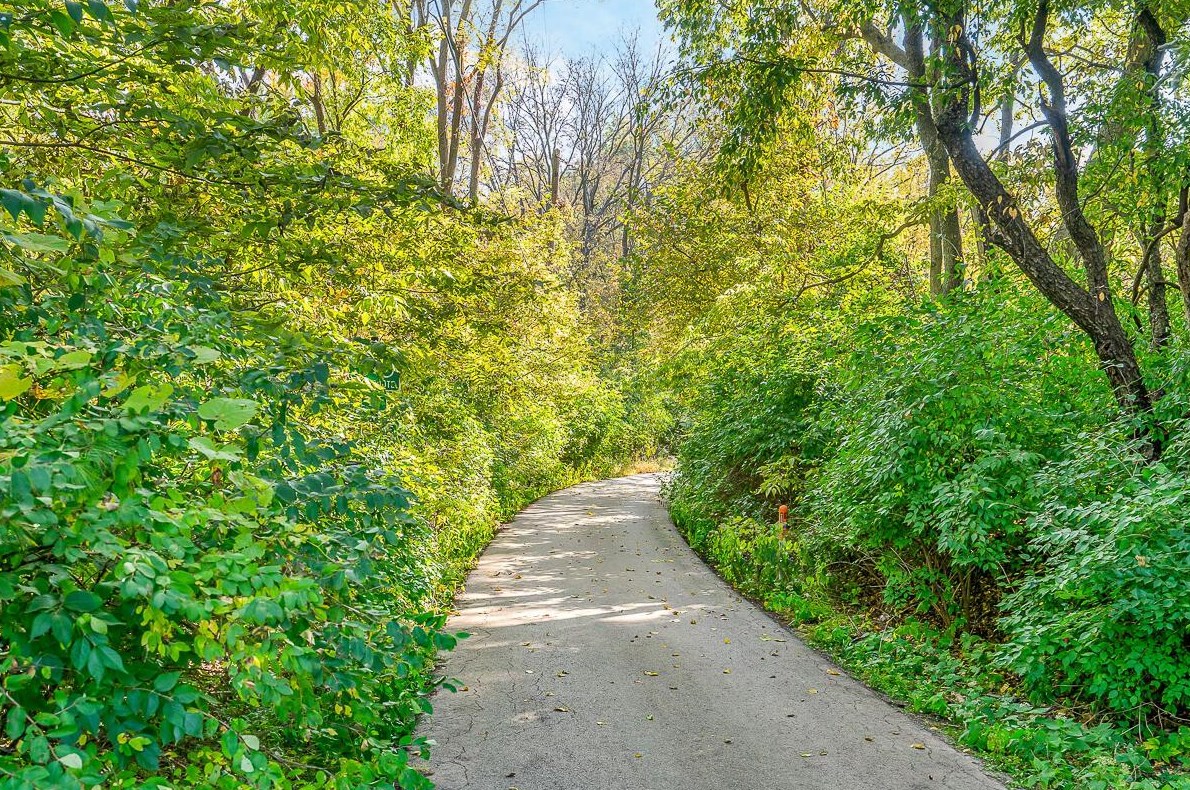 107 Price Rd, Columbus OH 43230-3303 exterior