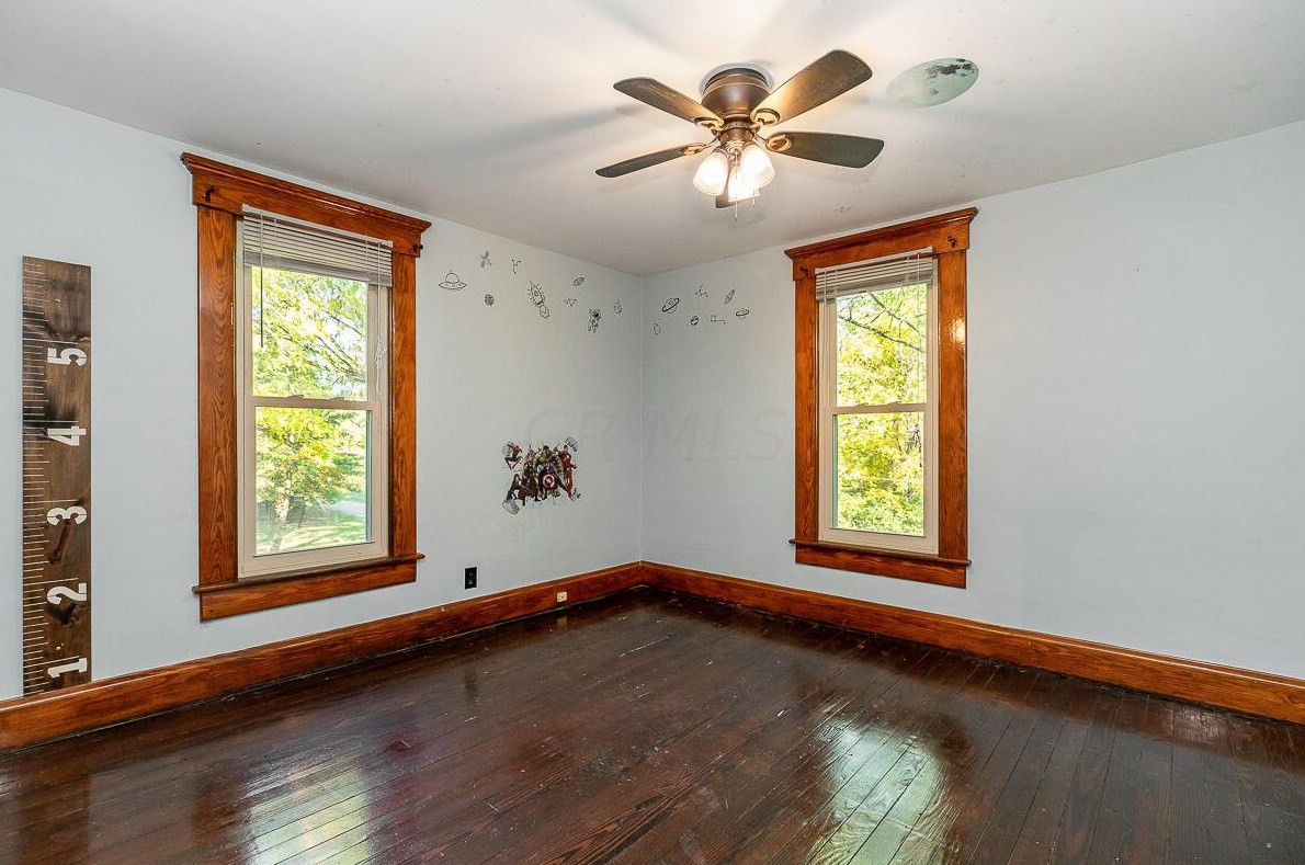 107 Price Rd, Columbus OH 43230-3303 exterior