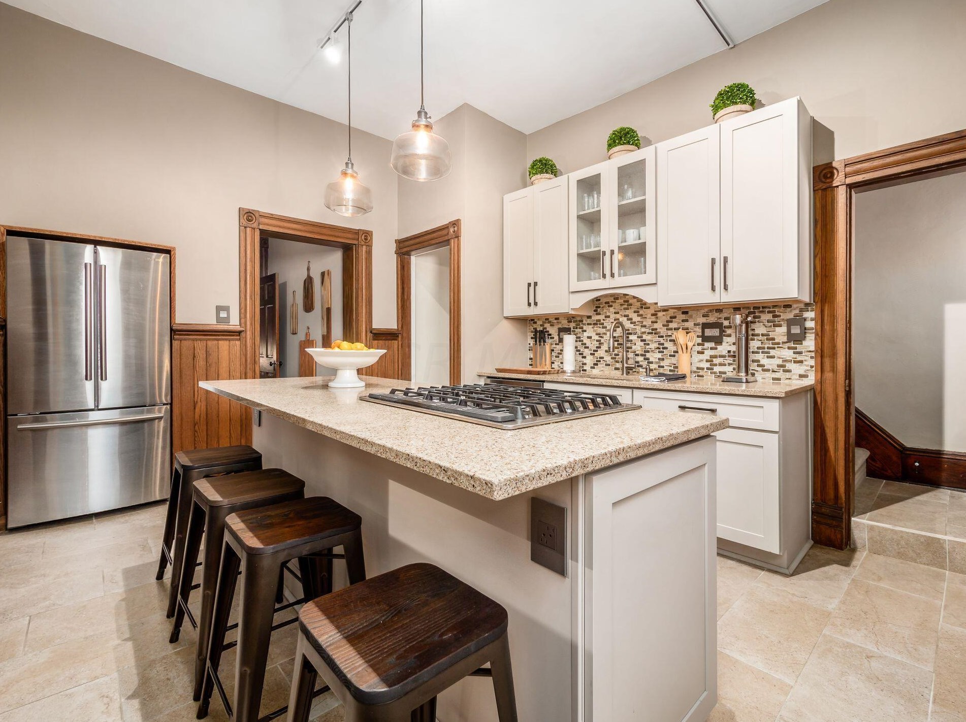 464 Vermont Pl, Columbus OH 43201-3130 exterior