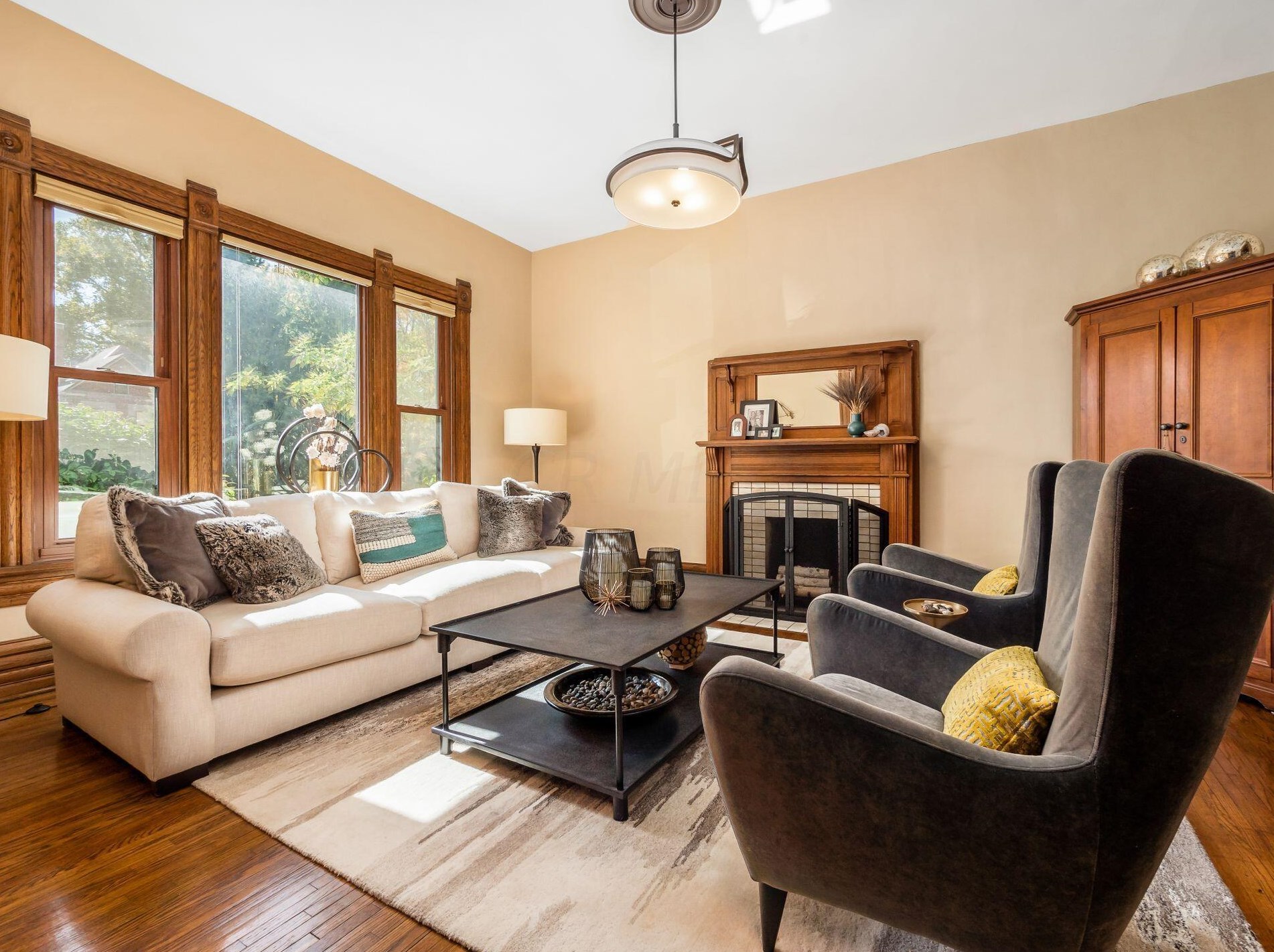 464 Vermont Pl, Columbus OH 43201-3130 exterior