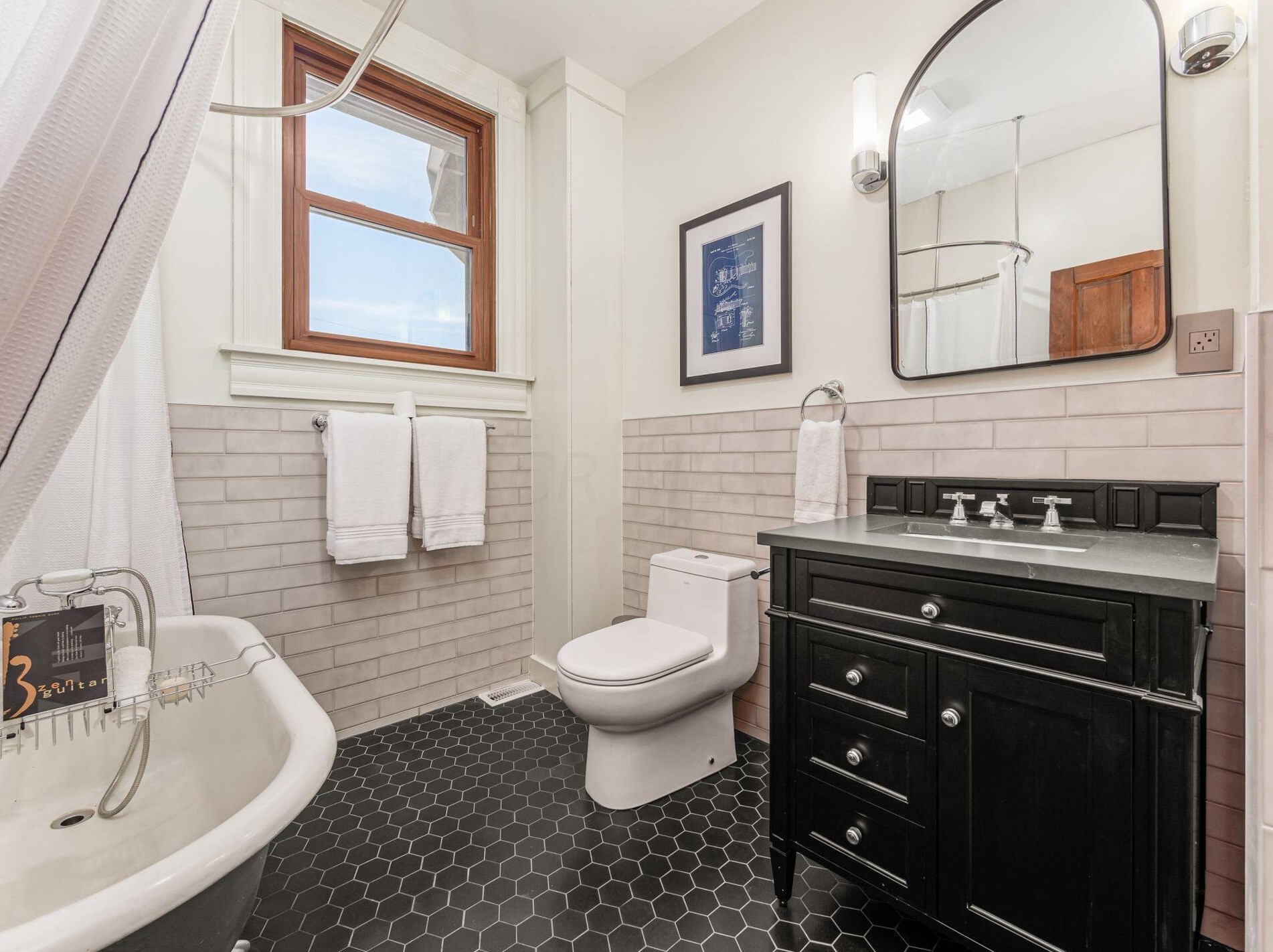 464 Vermont Pl, Columbus OH 43201-3130 exterior