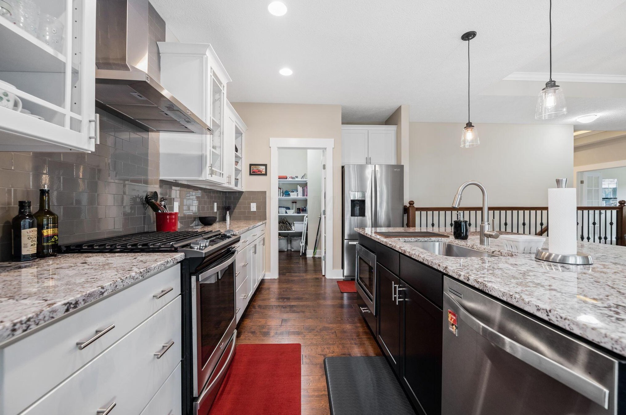 4185 Smith Pines Dr, Columbus OH 43230-4570 exterior