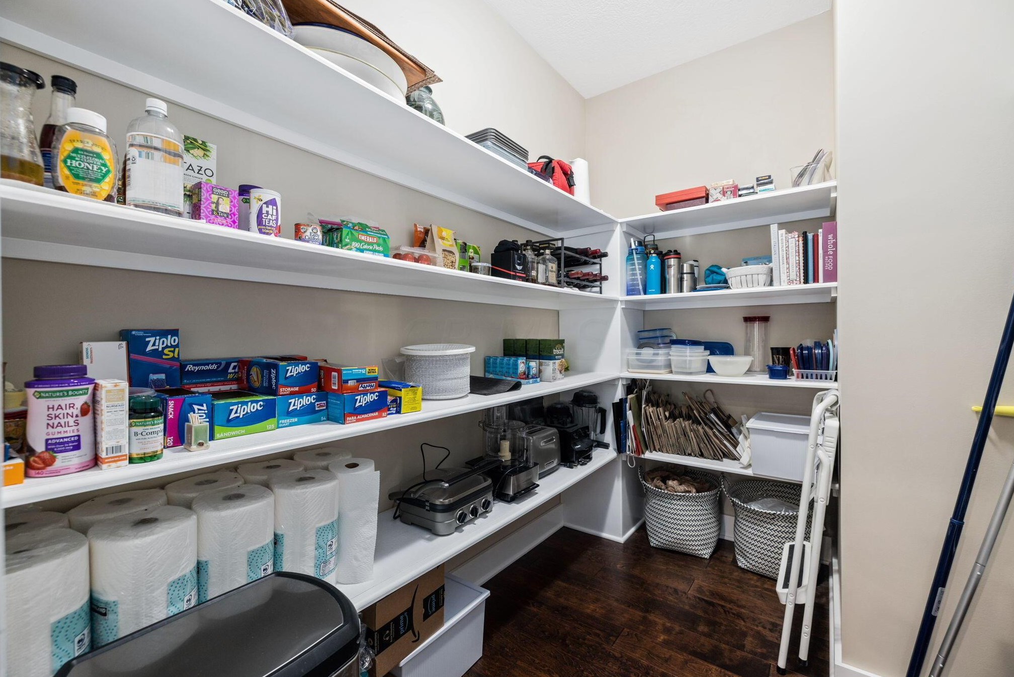 4185 Smith Pines Dr, Columbus OH 43230-4570 exterior