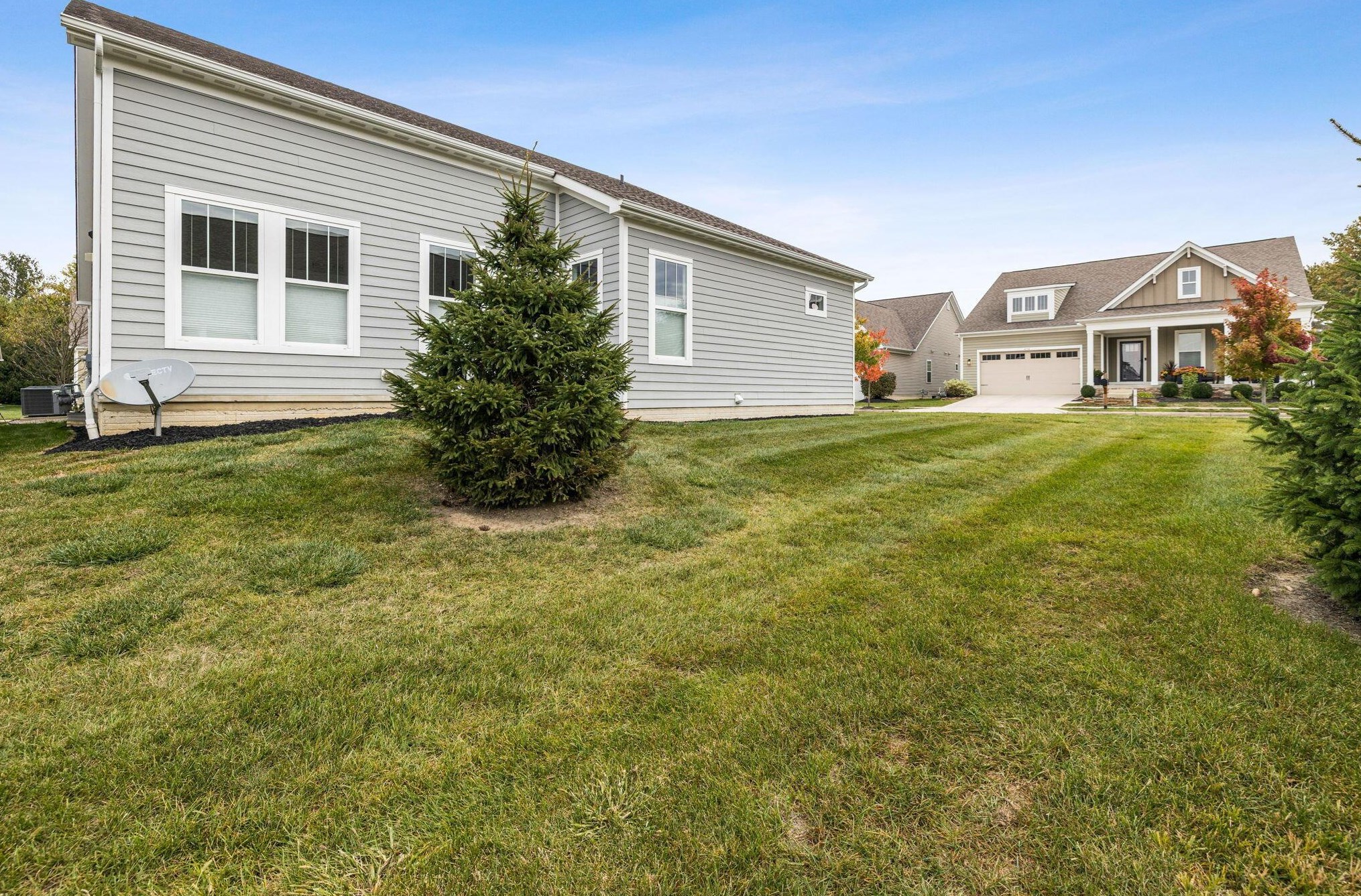 4185 Smith Pines Dr, Columbus OH 43230-4570 exterior