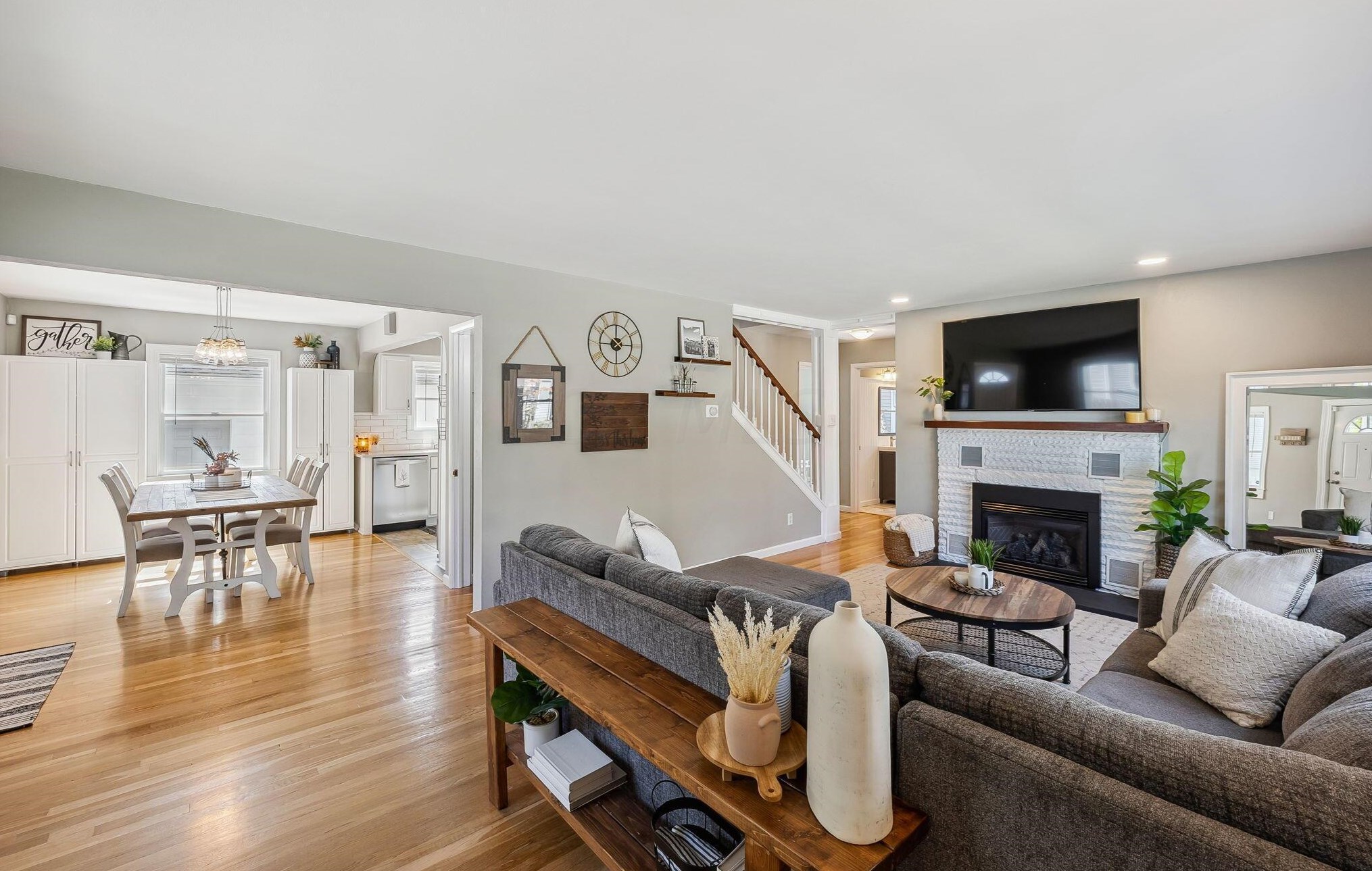199 College Ave, Westerville, OH 43081-1642