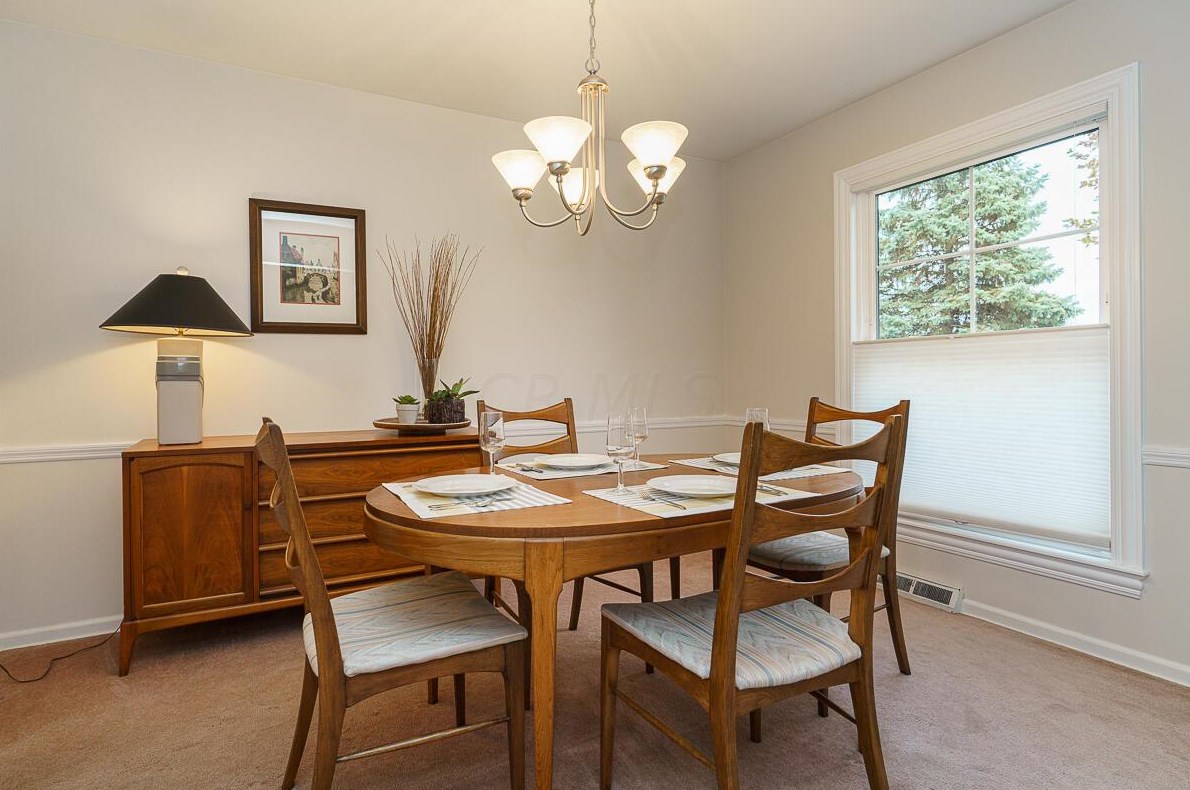 1620 Mccoy Rd, Columbus OH 43220-4408 exterior