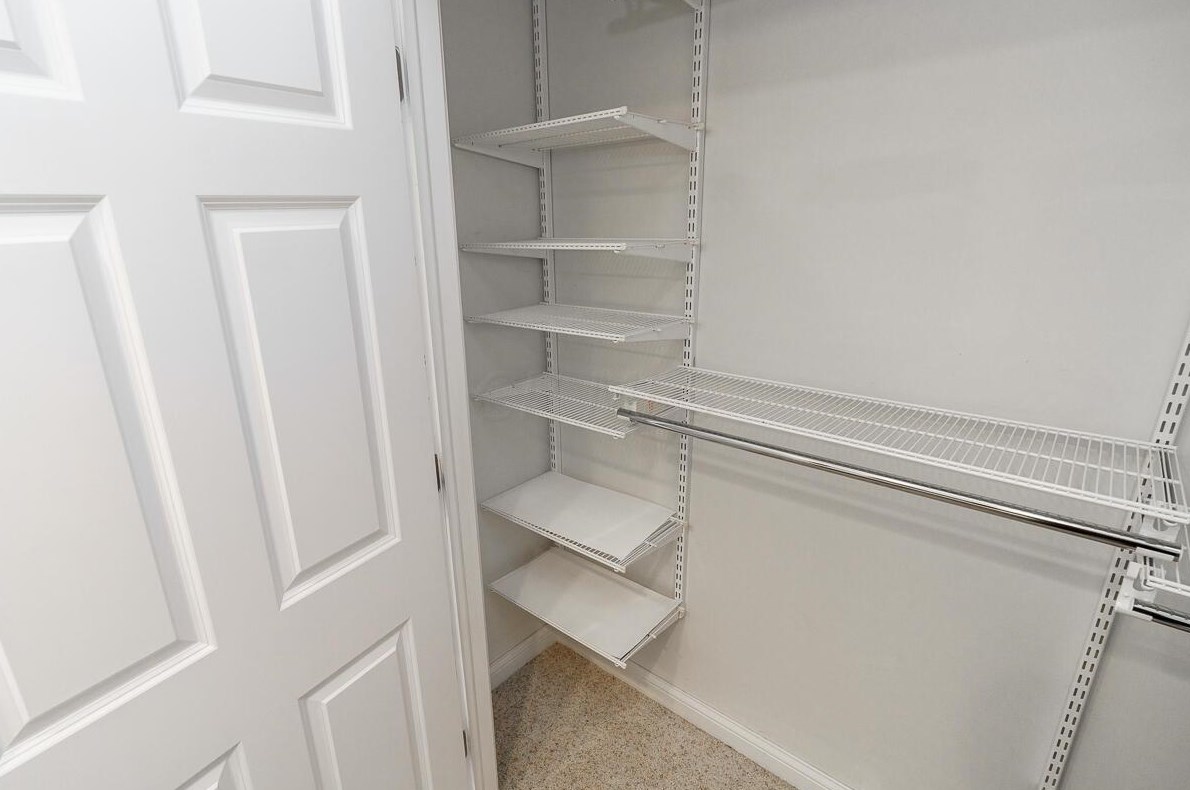 1620 Mccoy Rd, Columbus OH 43220-4408 exterior