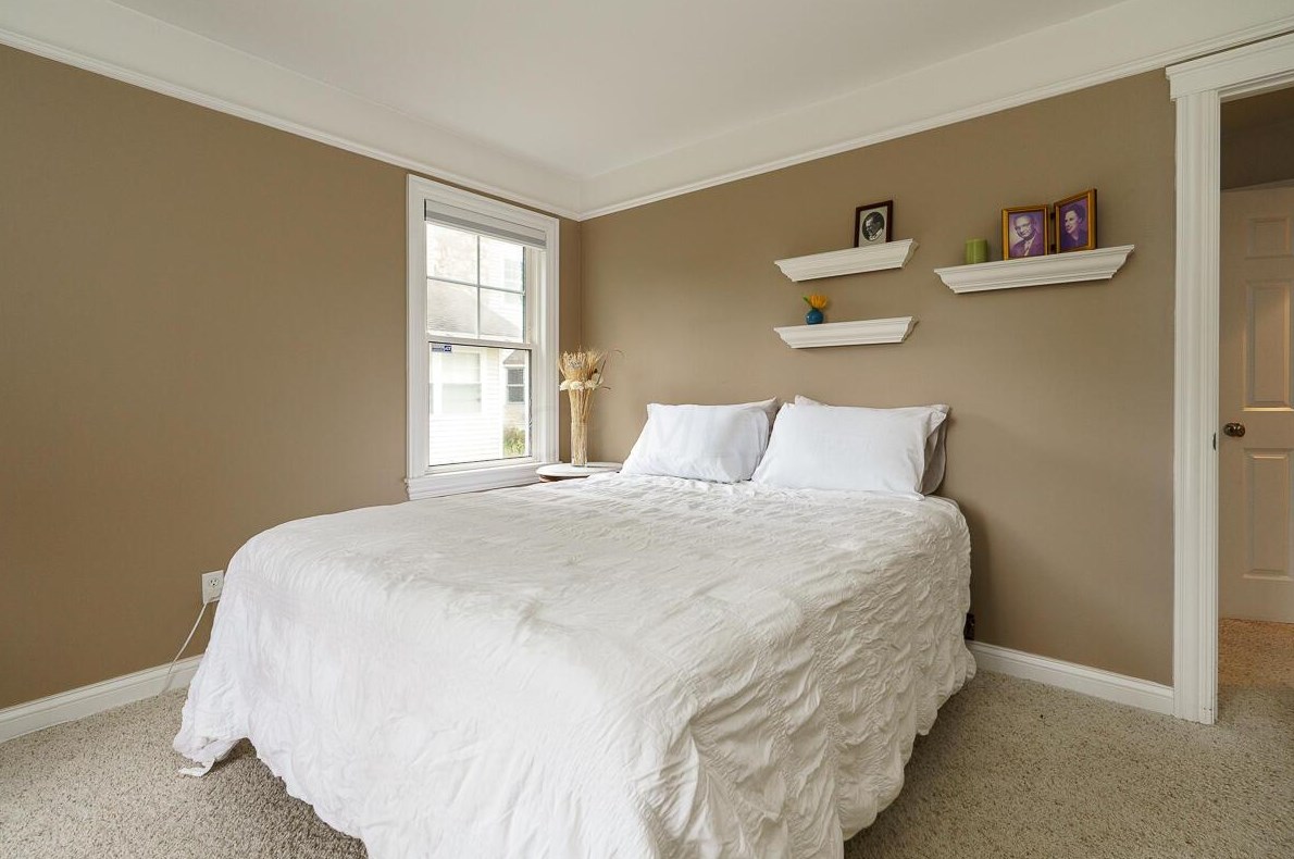 1620 Mccoy Rd, Columbus OH 43220-4408 exterior