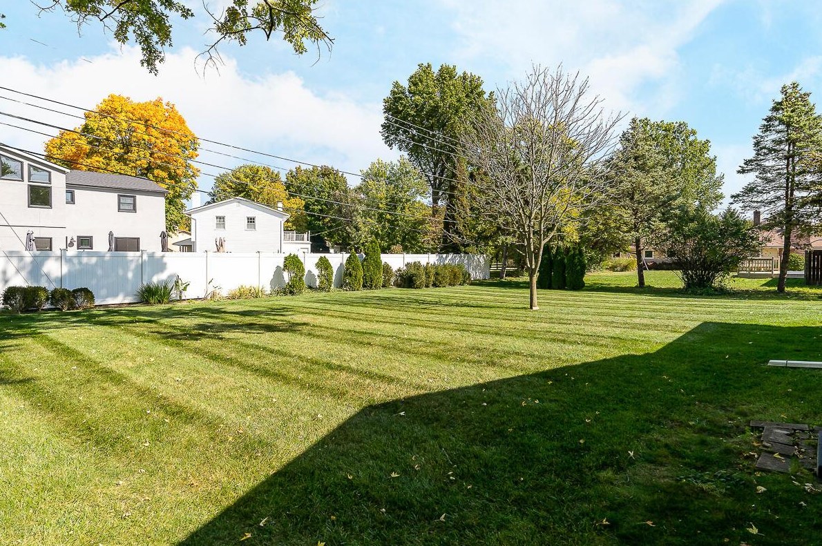 1620 Mccoy Rd, Columbus OH 43220-4408 exterior