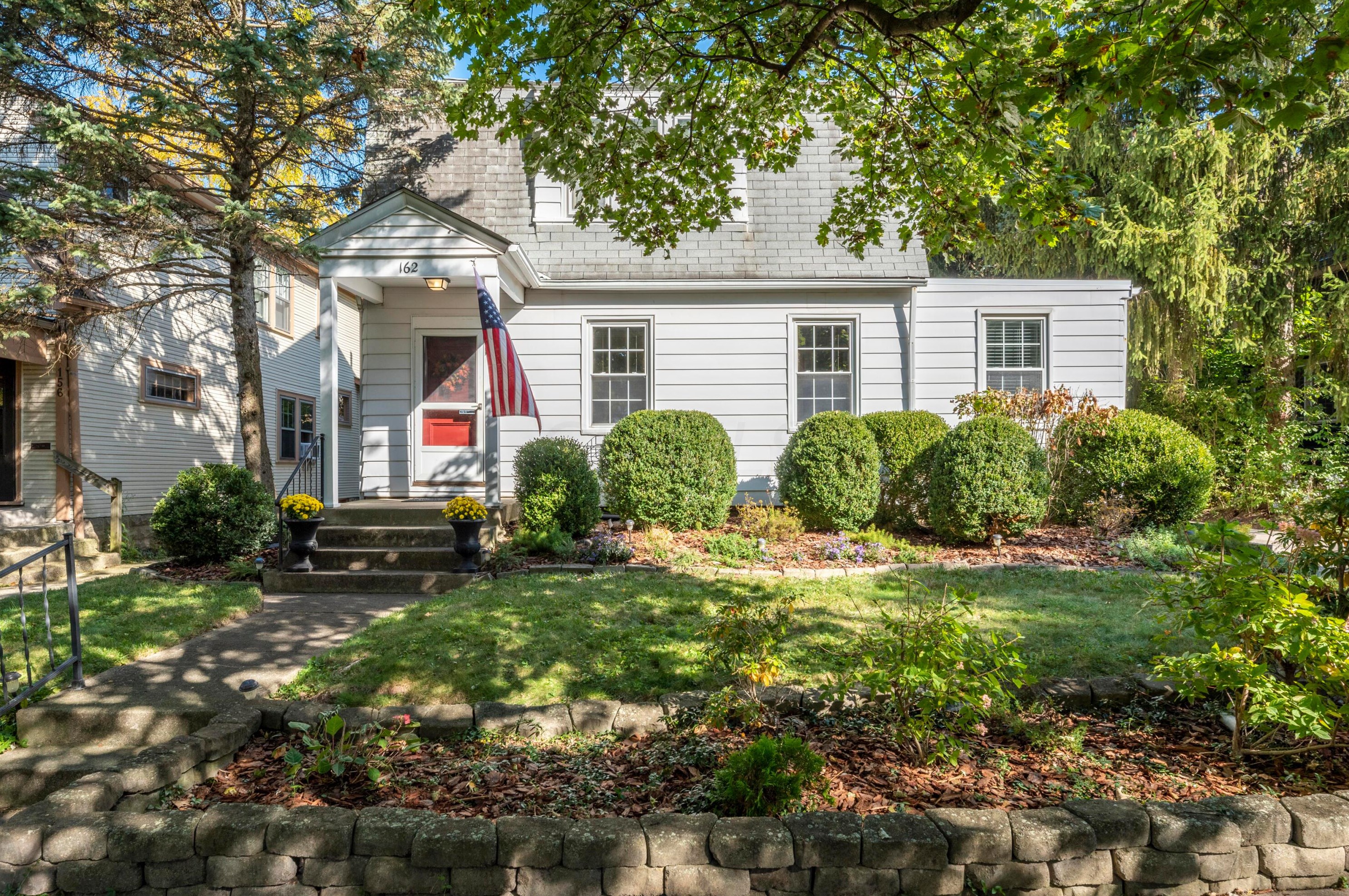 162 Clinton Heights Ave, Columbus, OH 43202-1246