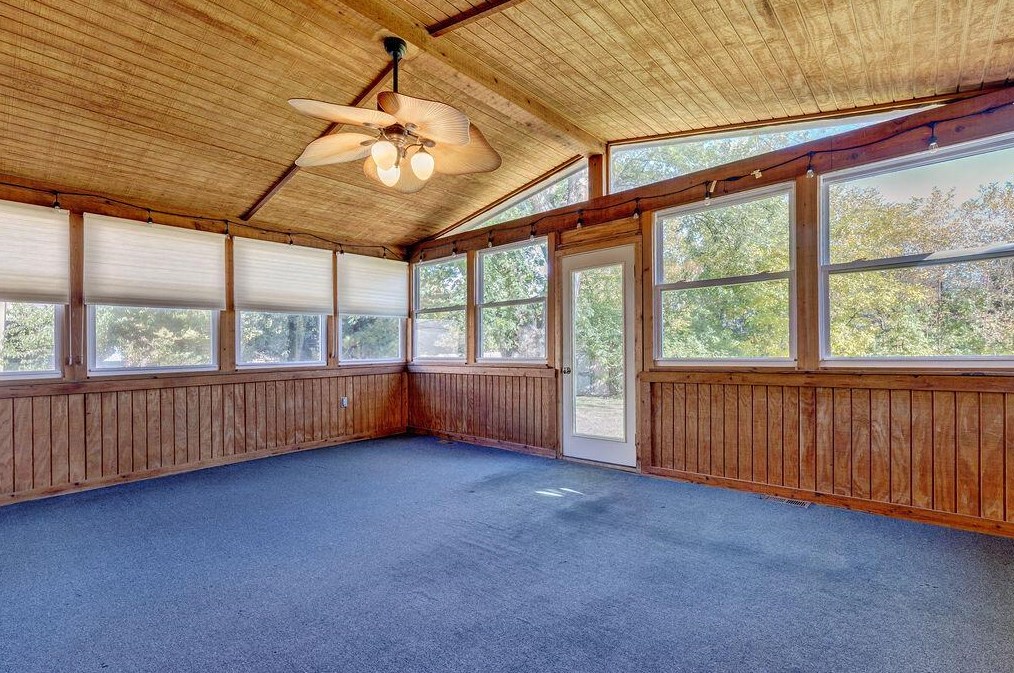 1132 Acillom Dr, Westerville, OH 43081-1104