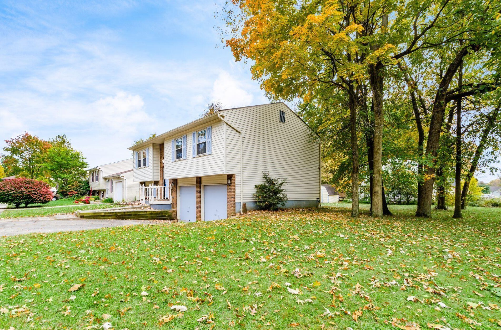 4035 Daffodil Dr, Columbus, OH 43230-1013