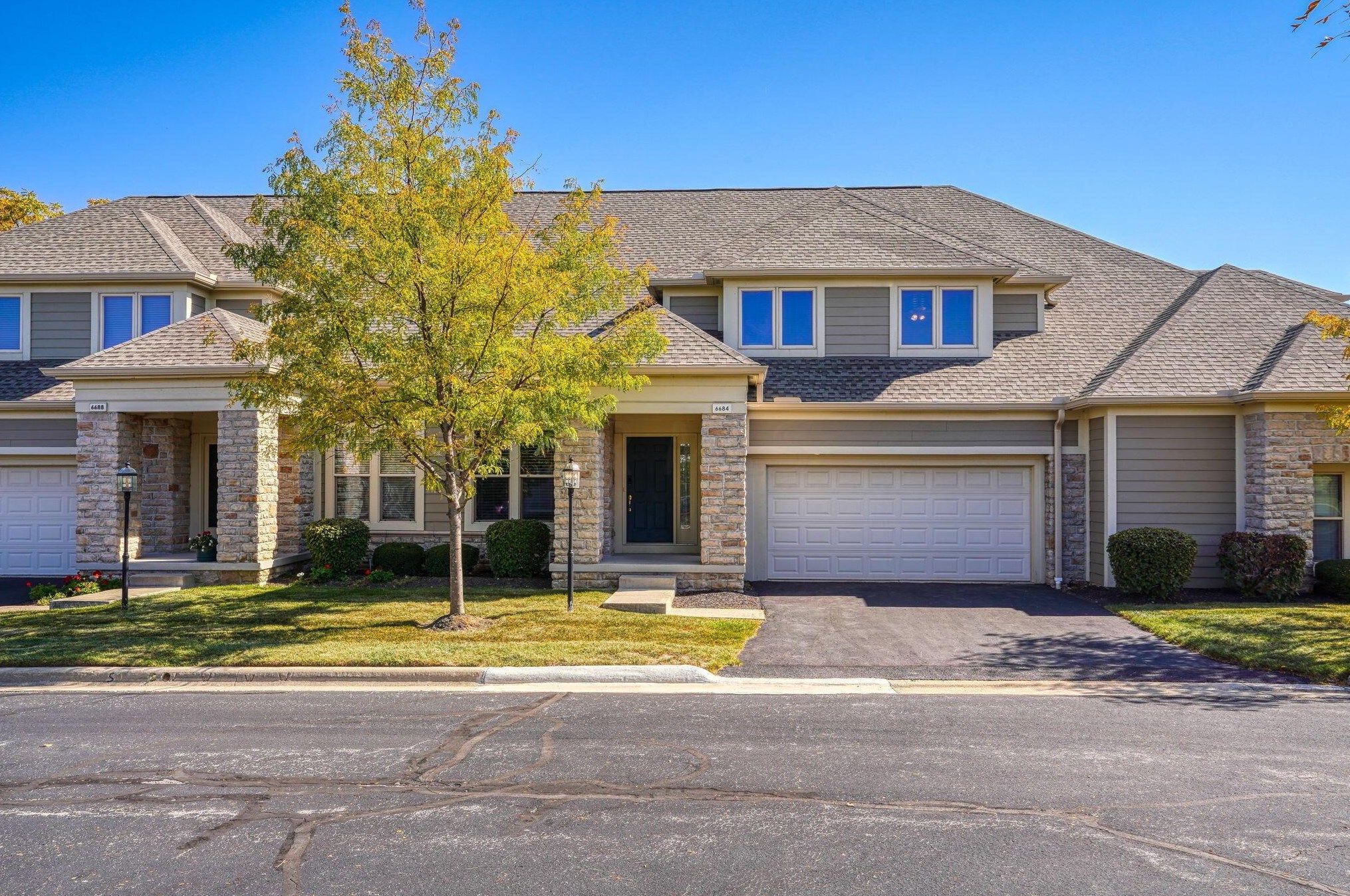 6684 Bantry Ct, Dublin, OH 43016-9427