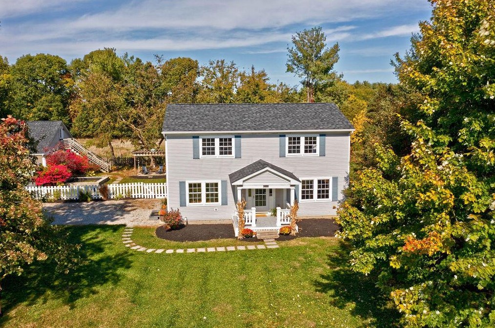 8035 Holley Woods Dr, Galena, OH 43021