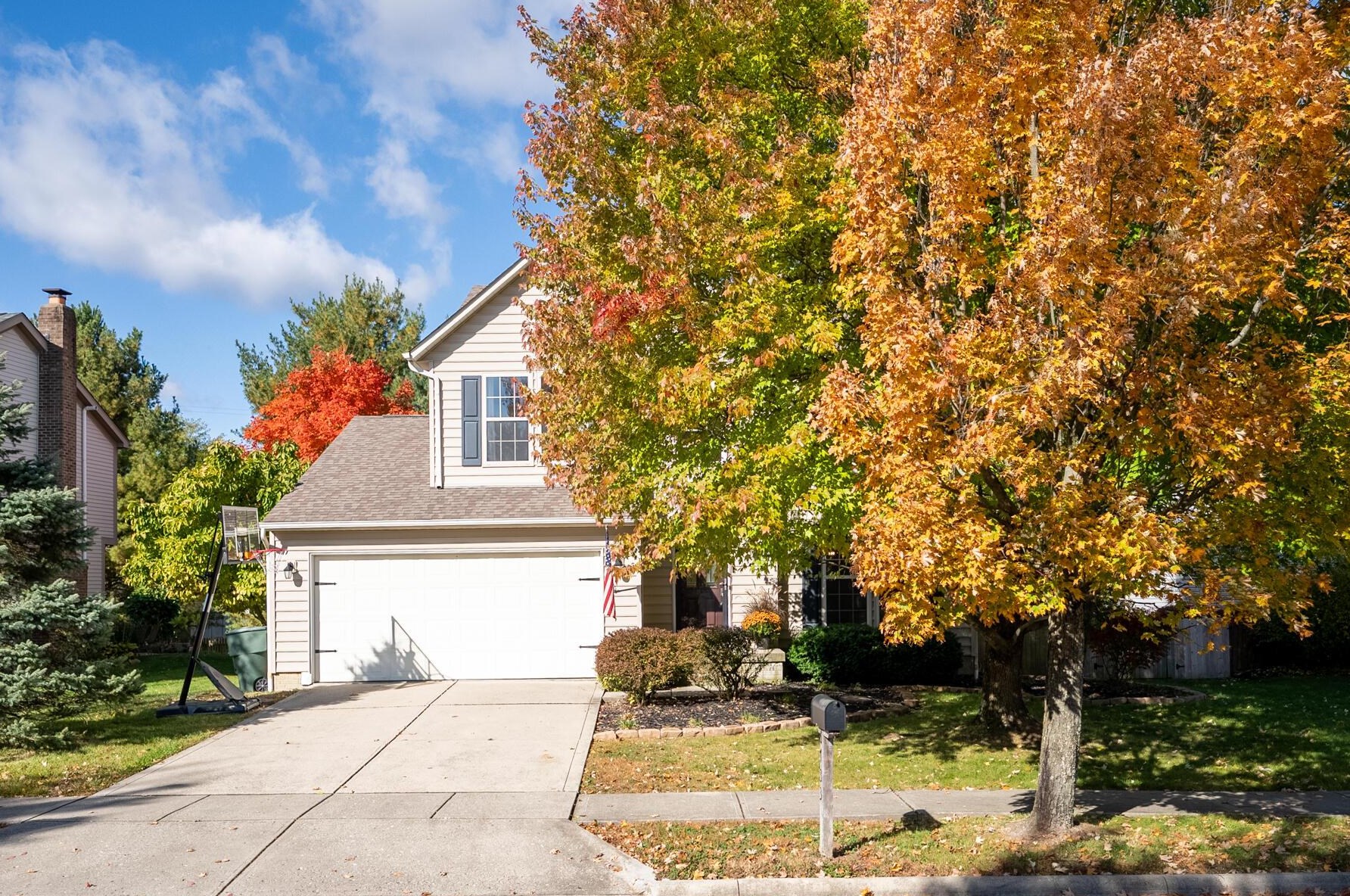 6733 Bethany Dr, Westerville, OH 43081-8298