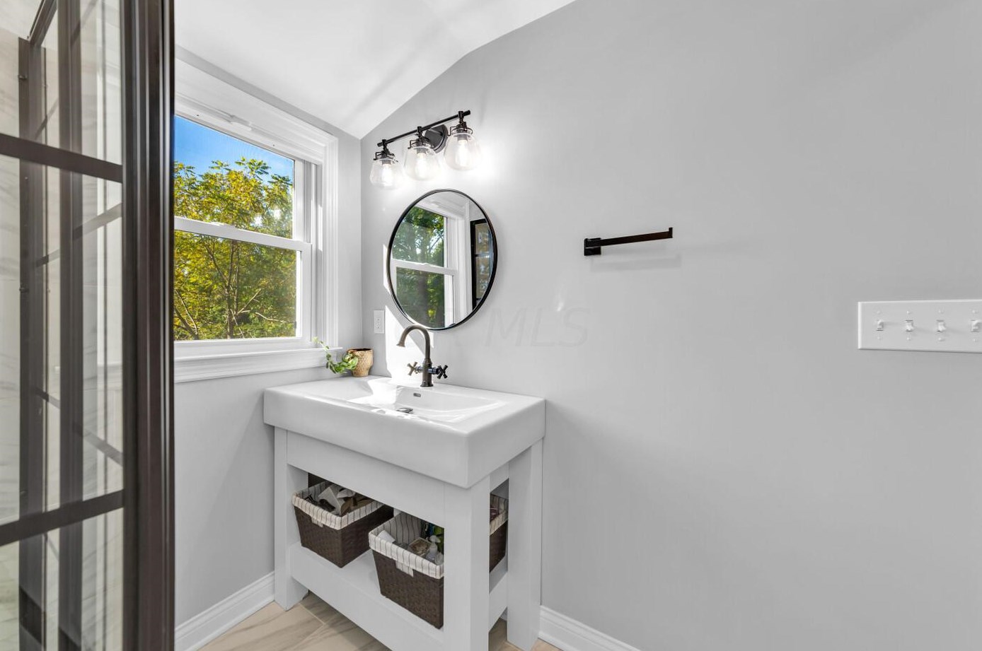 259 Dominion Blvd, Columbus OH  43214-2706 exterior