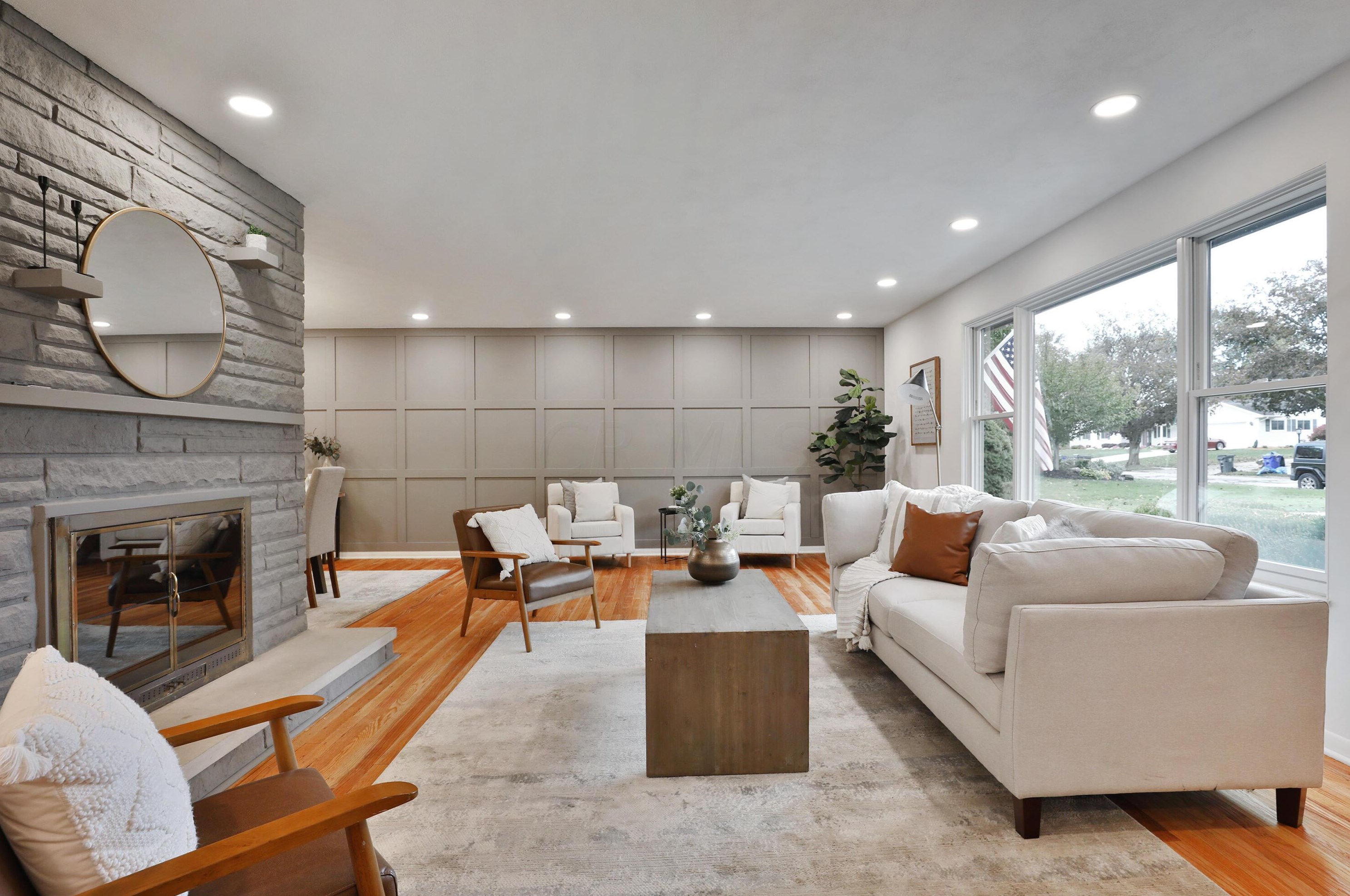 2277 Nayland Rd, Columbus OH  43220-4654 exterior