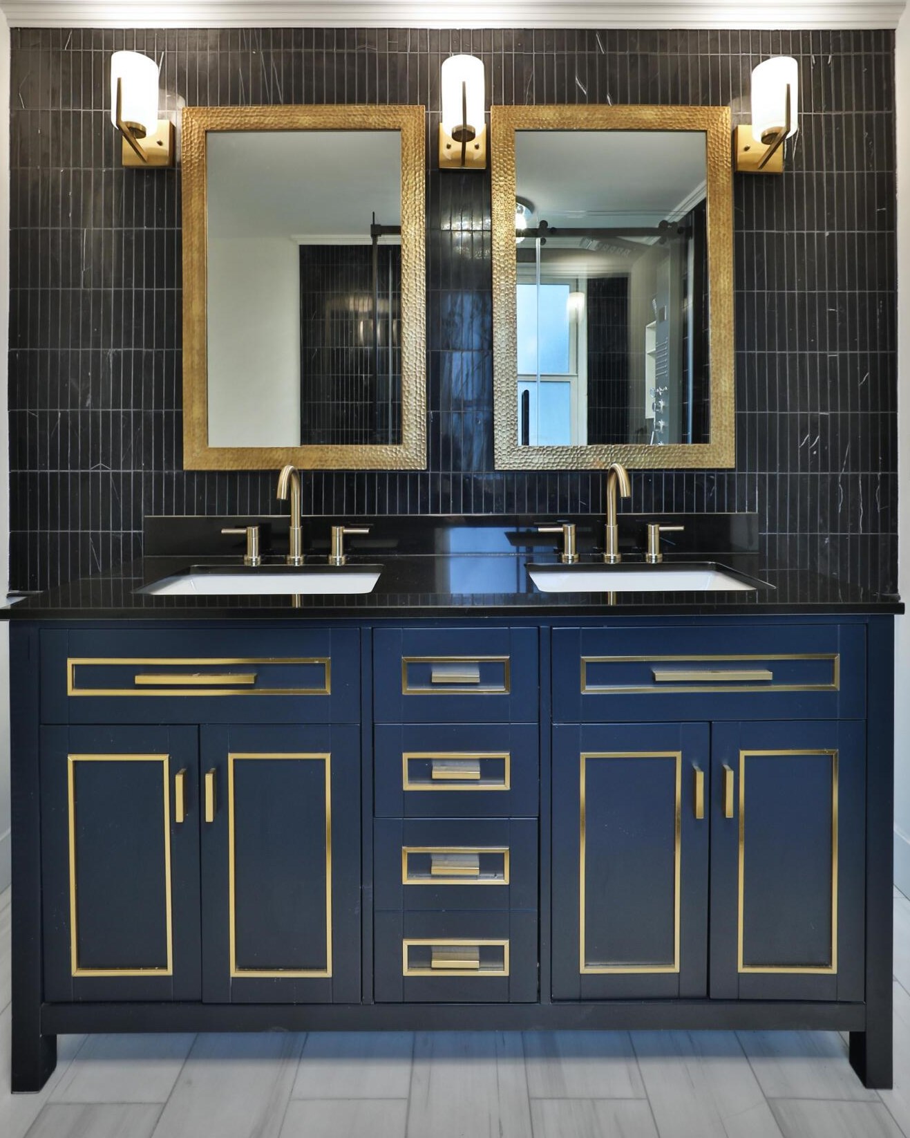 2277 Nayland Rd, Columbus OH  43220-4654 exterior