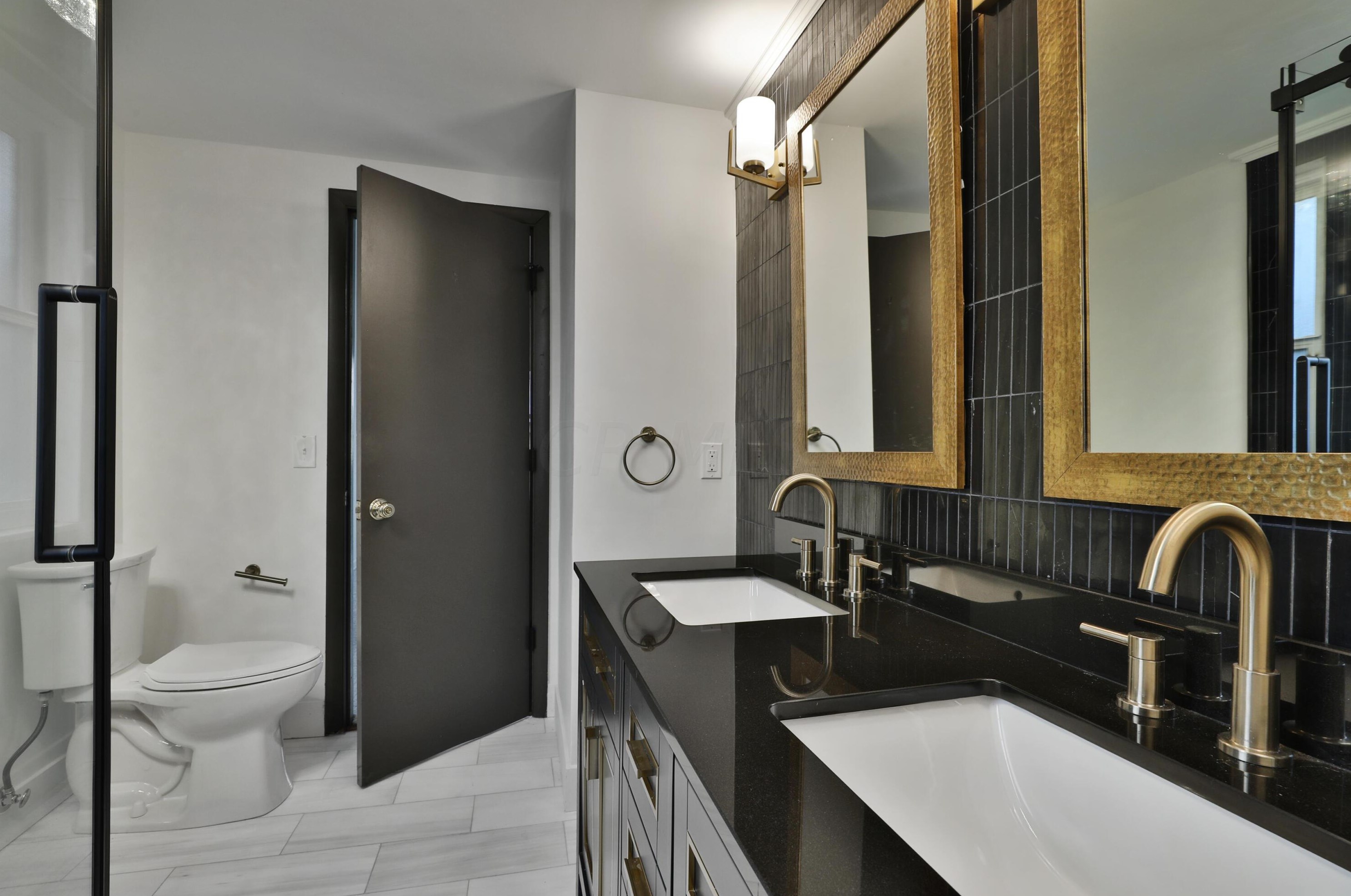 2277 Nayland Rd, Columbus OH  43220-4654 exterior