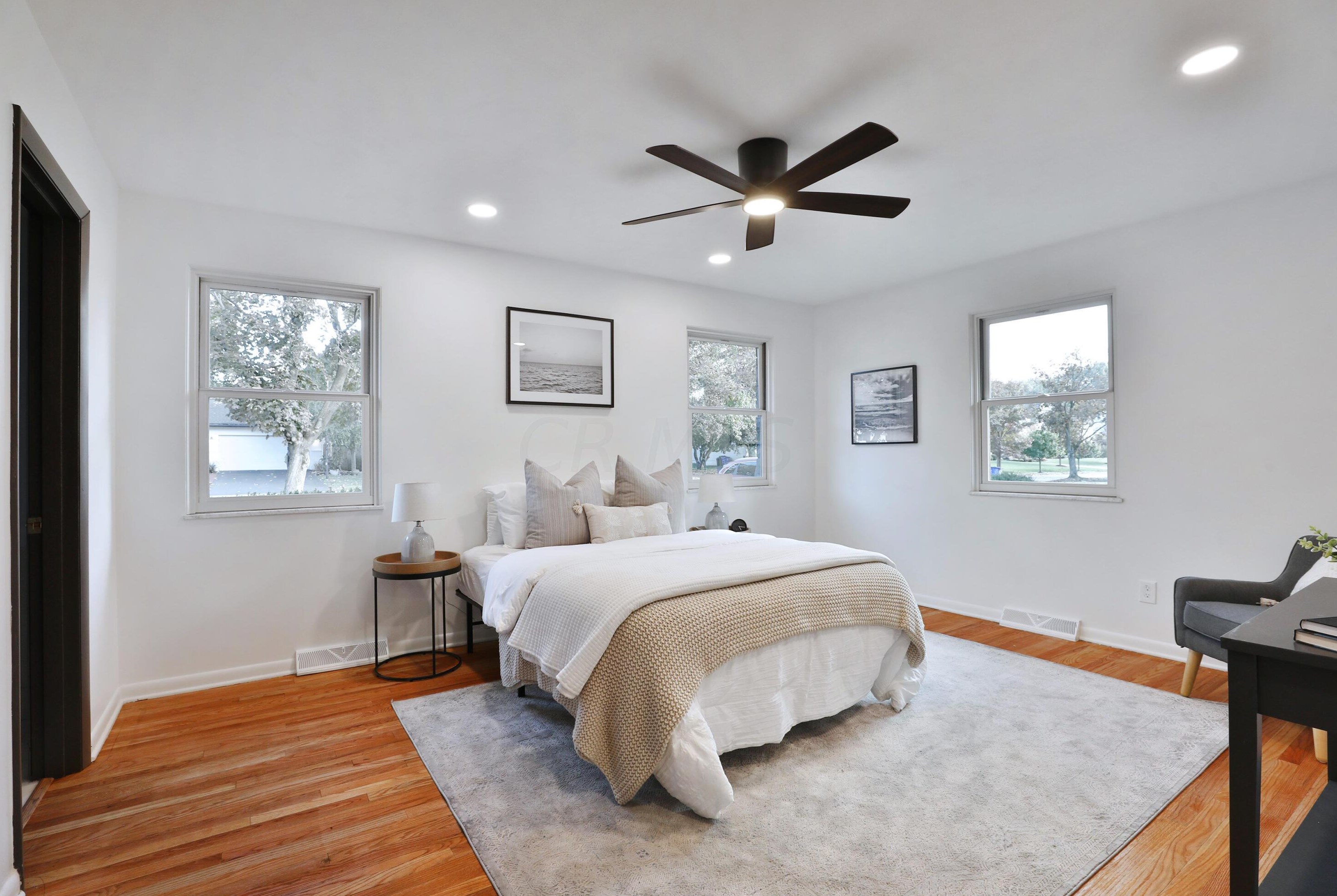 2277 Nayland Rd, Columbus OH  43220-4654 exterior