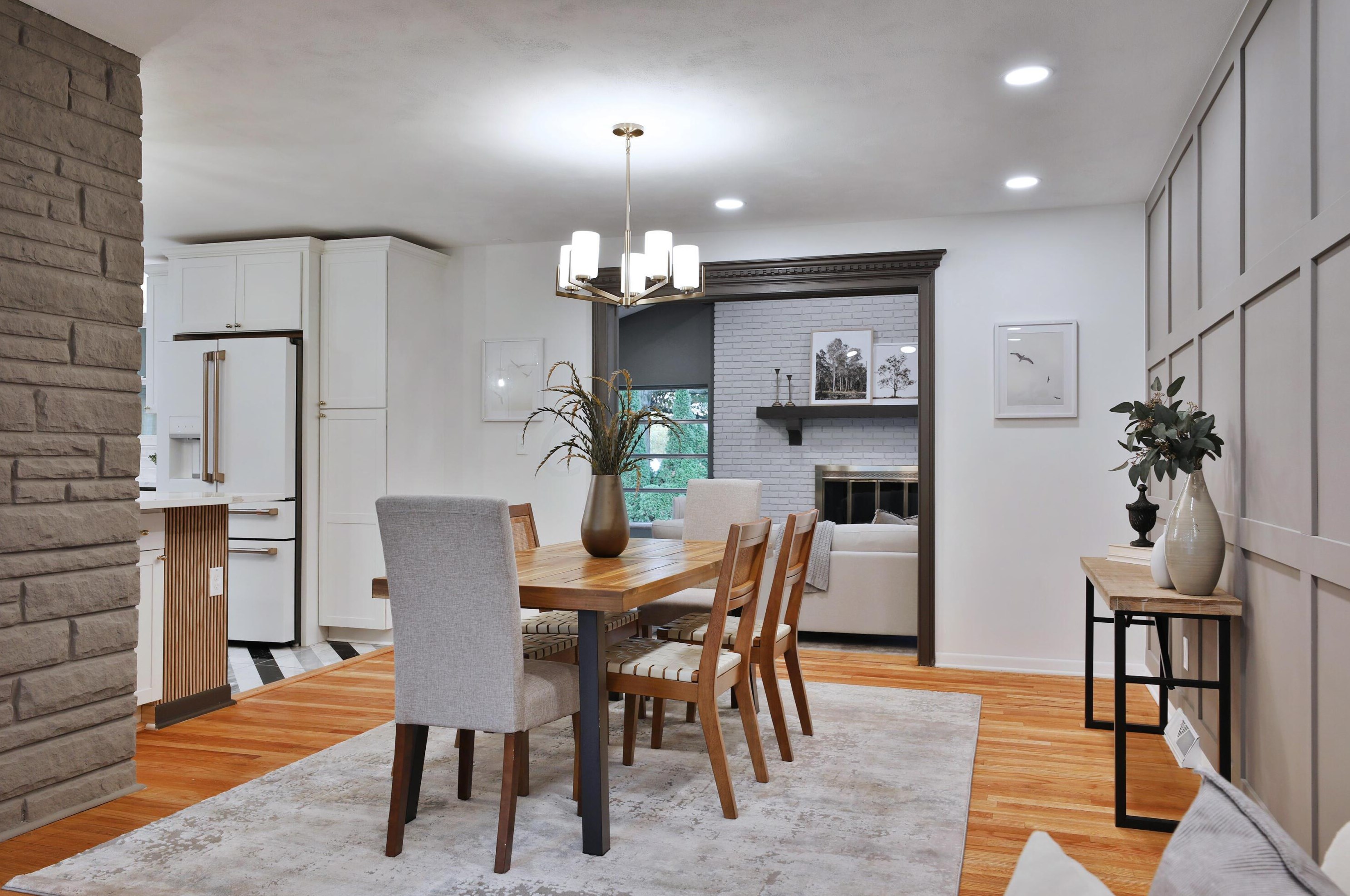 2277 Nayland Rd, Columbus OH  43220-4654 exterior