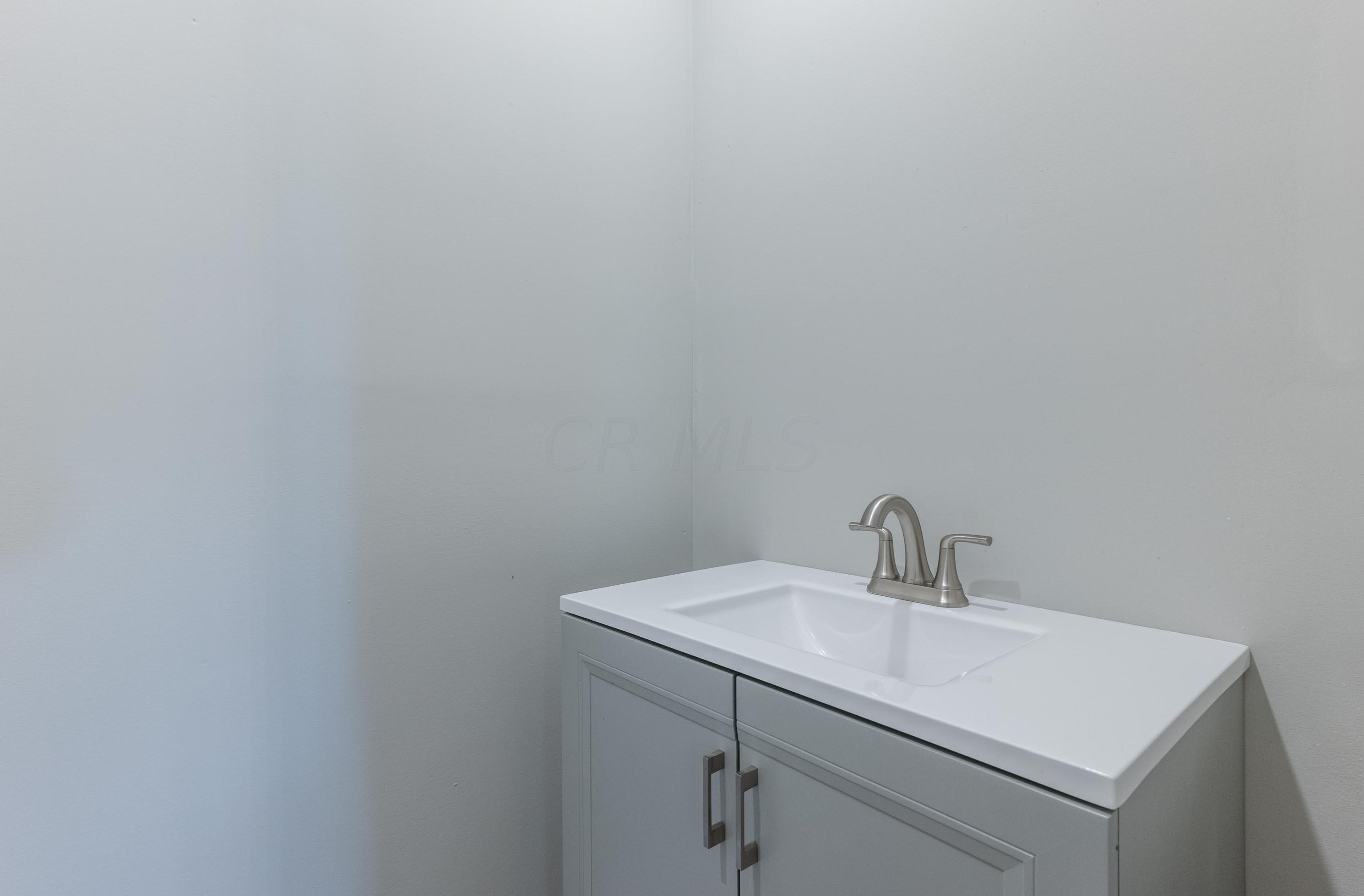 1930 Floral Ave, Columbus OH  43223-1245 exterior