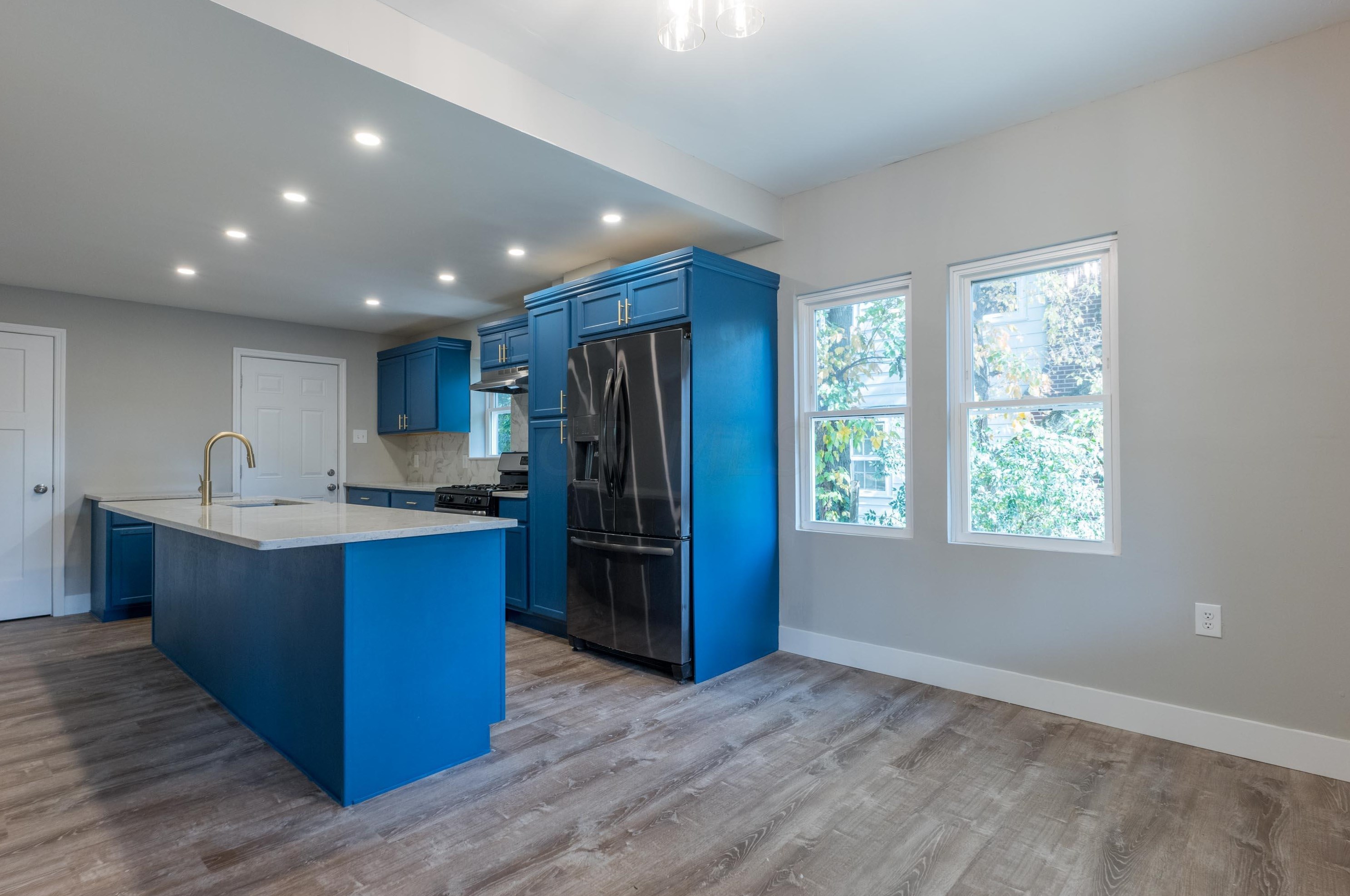 1930 Floral Ave, Columbus OH  43223-1245 exterior