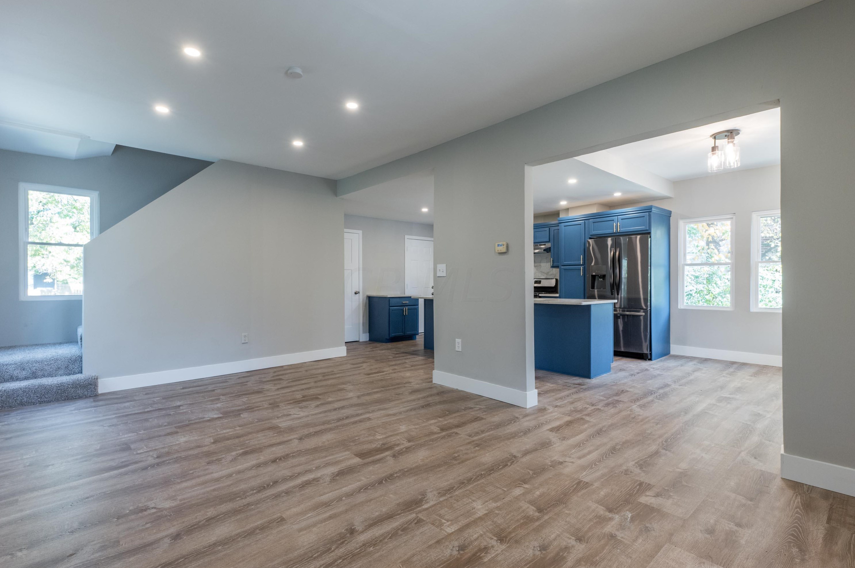 1930 Floral Ave, Columbus OH  43223-1245 exterior