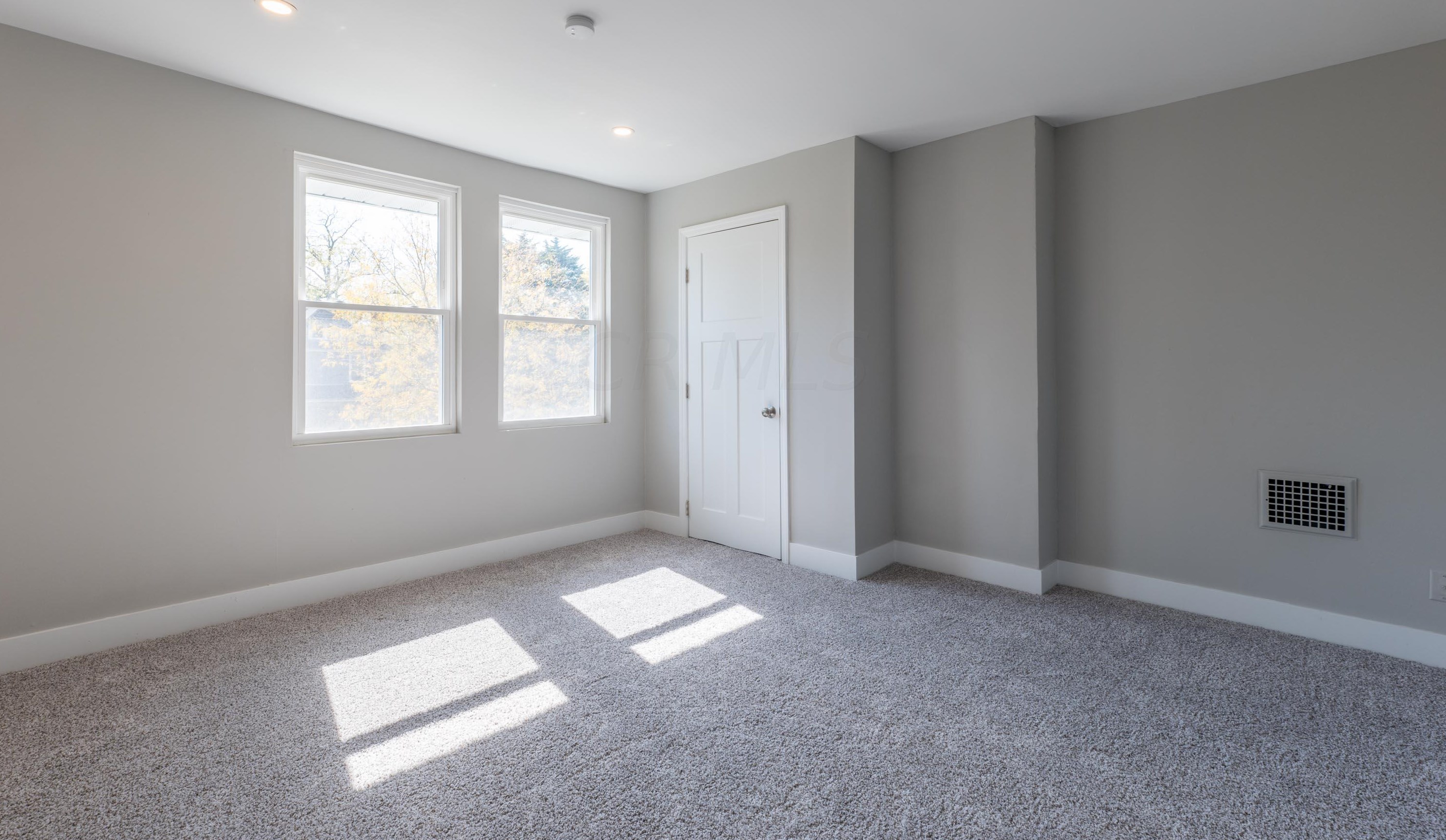 1930 Floral Ave, Columbus OH  43223-1245 exterior