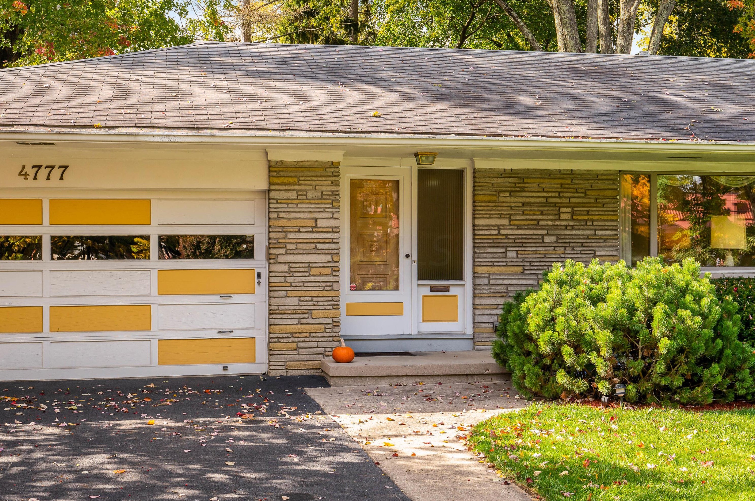 4777 High St, Columbus, OH 43207-4028