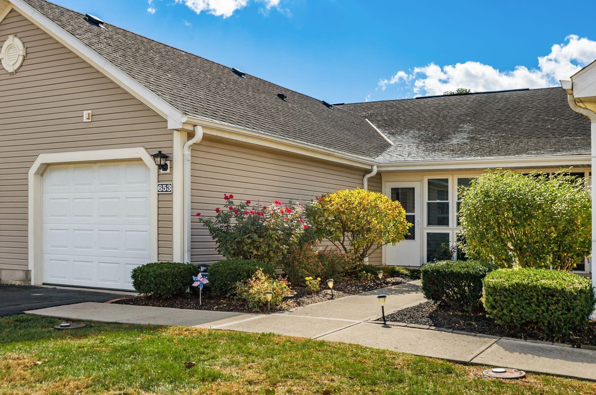 653 Kildow Ct, Ashville, OH 43103