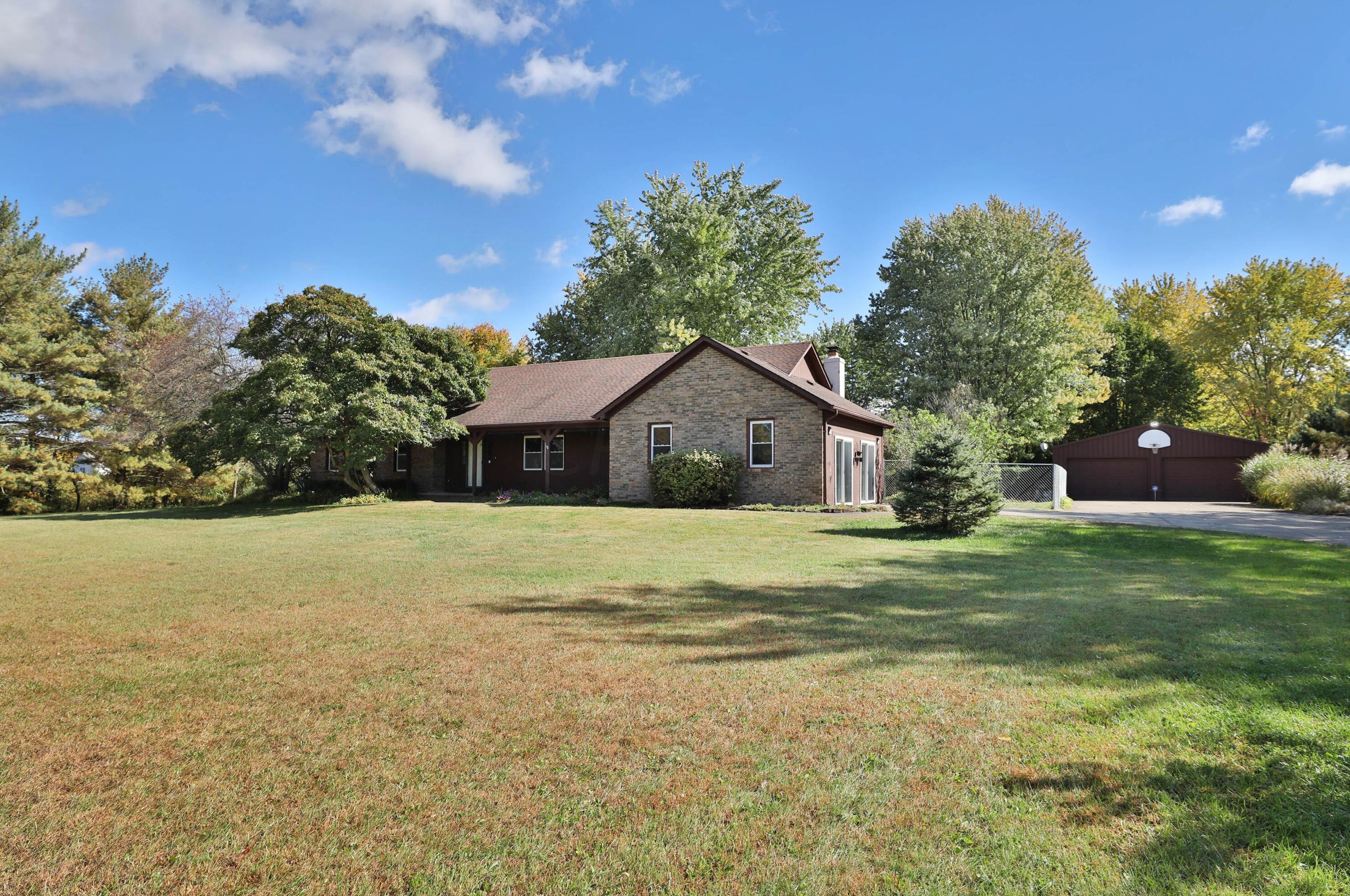 18300 Winchester Rd, Ashville, OH 43103