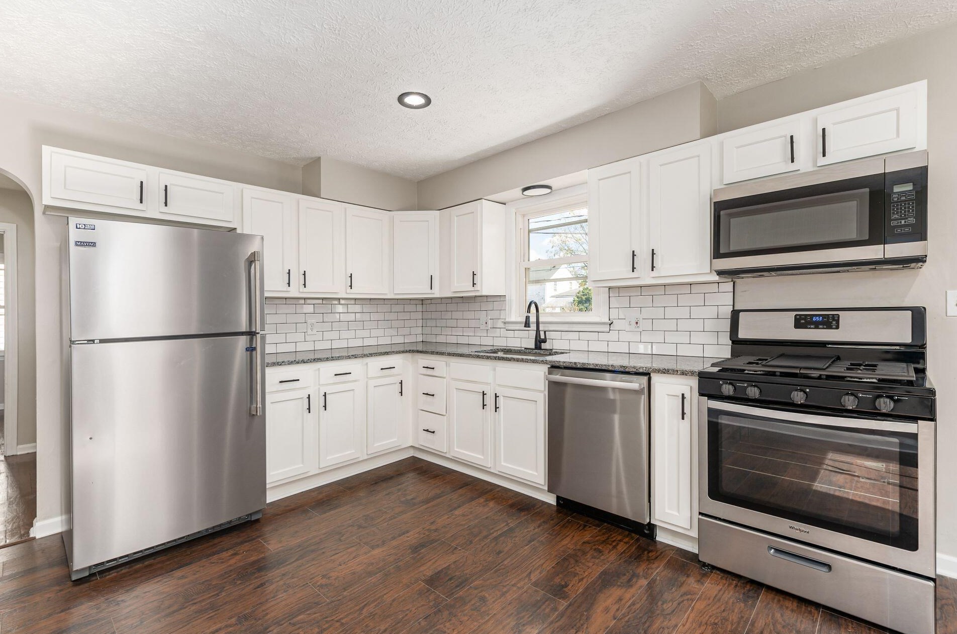 958 Erickson Ave, Columbus OH 43213-3026 exterior