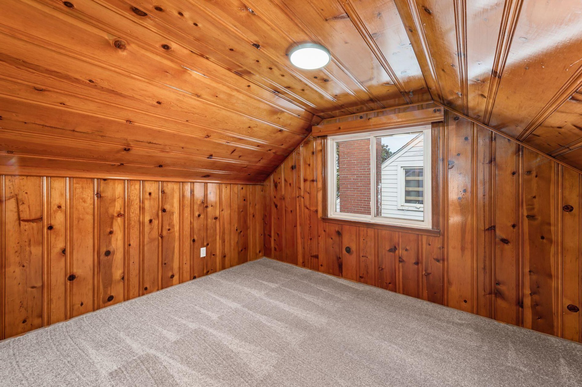 958 Erickson Ave, Columbus OH 43213-3026 exterior