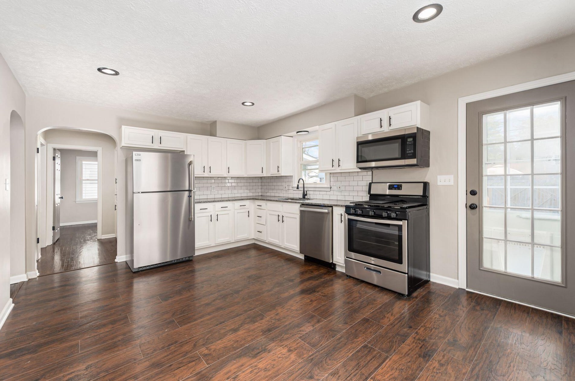 958 Erickson Ave, Columbus OH 43213-3026 exterior