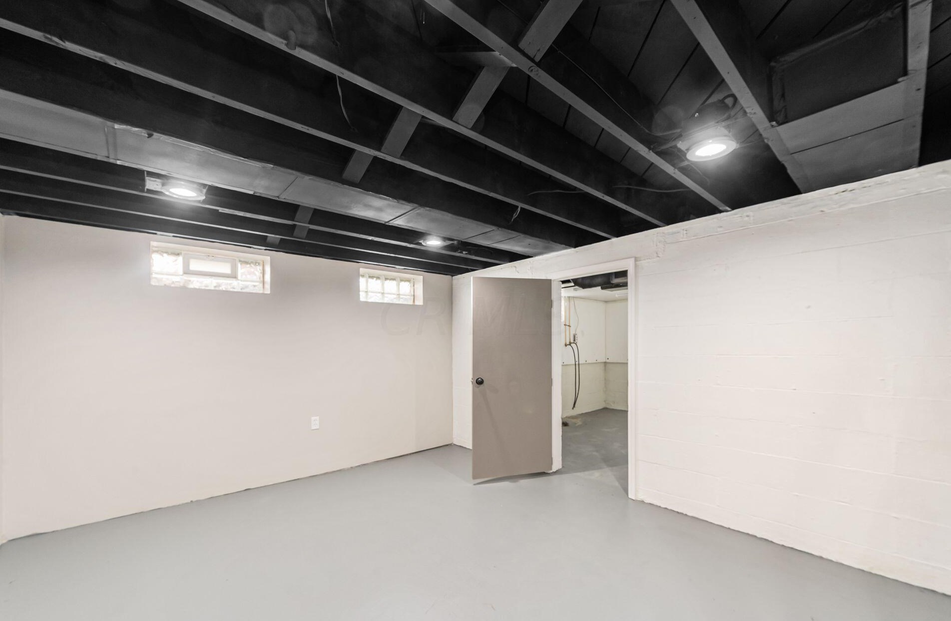 958 Erickson Ave, Columbus OH 43213-3026 exterior