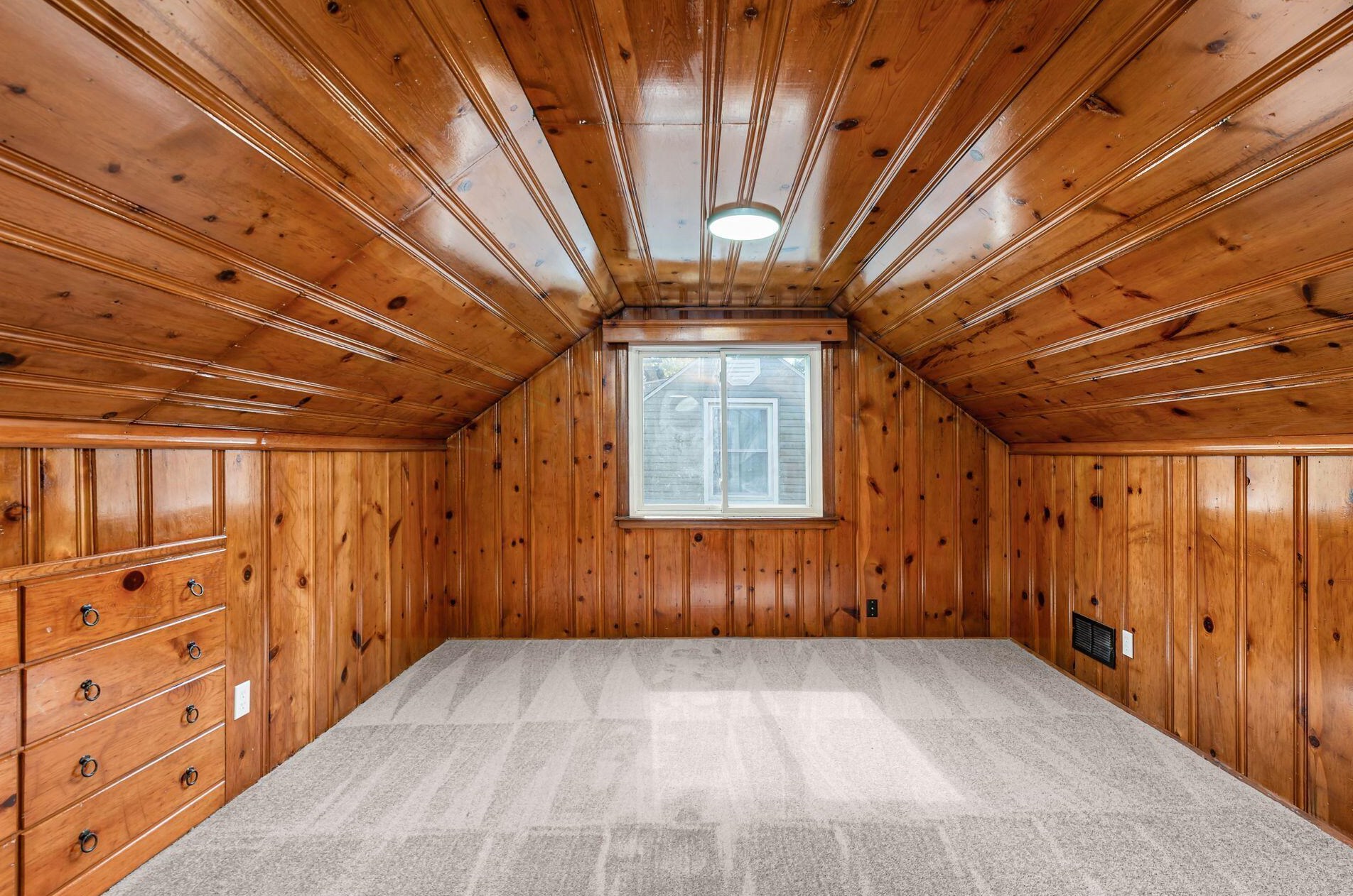 958 Erickson Ave, Columbus OH 43213-3026 exterior