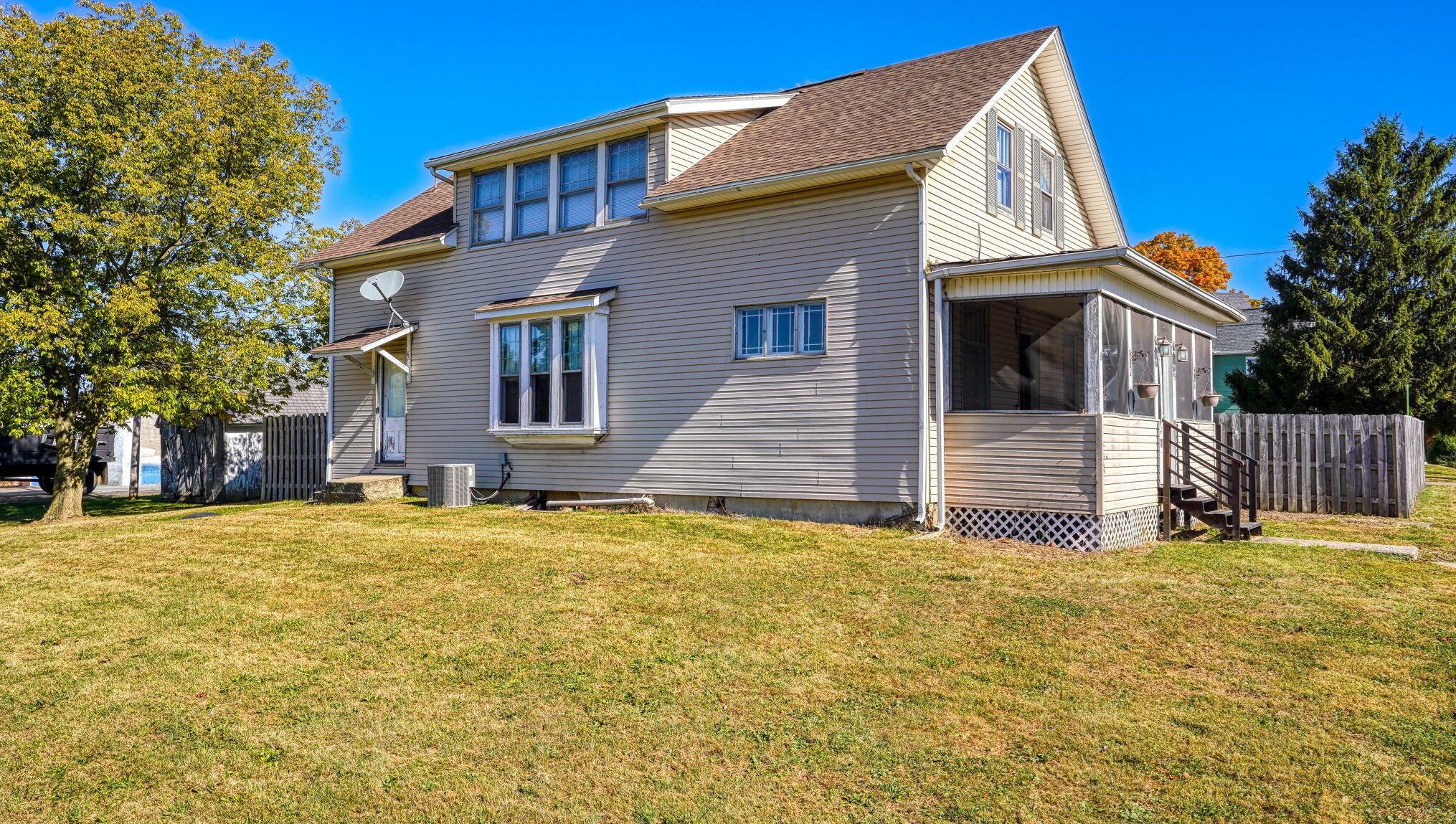 63 Center St, Carroll, OH 43112