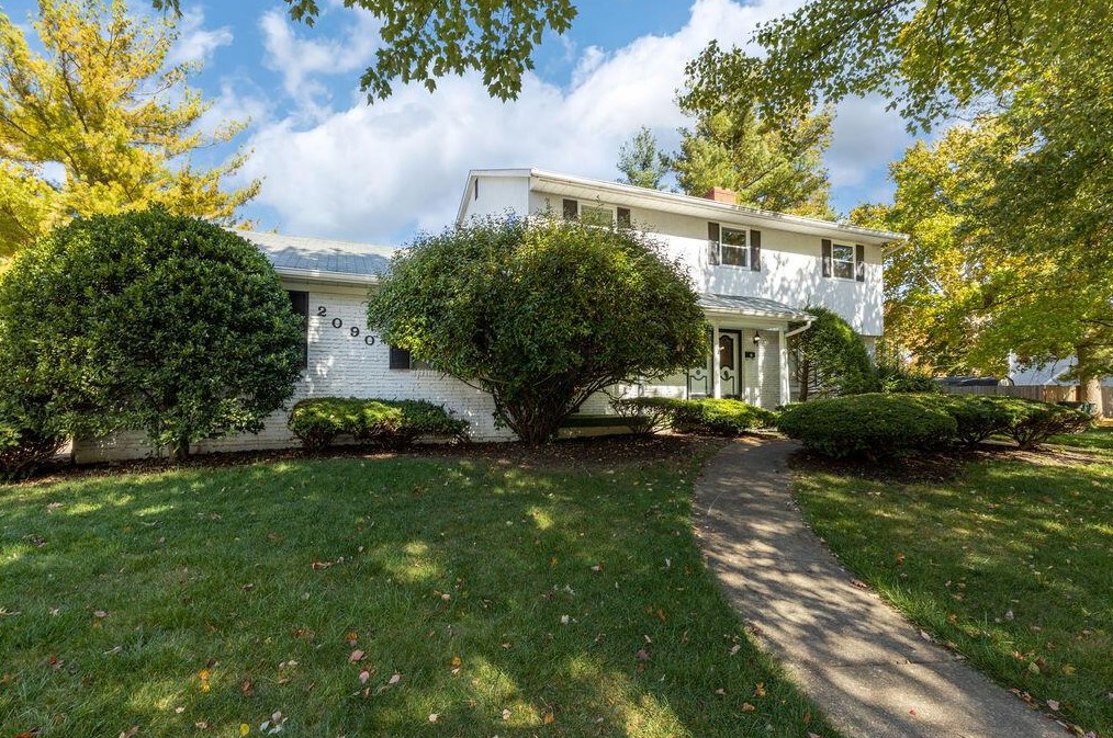 2090 Honeytree Ct, Columbus, OH 43229-4624