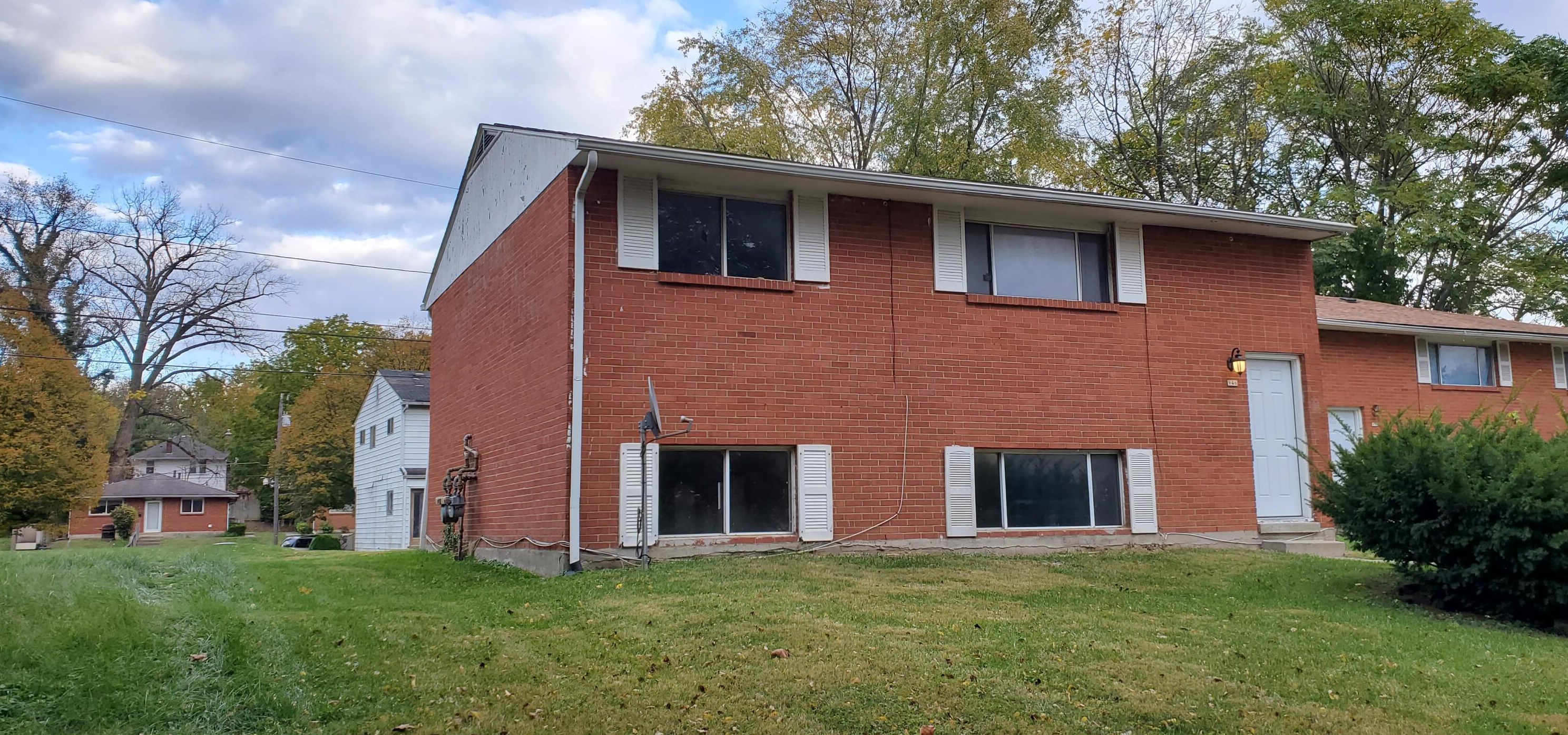 946 Mayfield Pl, Columbus OH 43209-2342 exterior