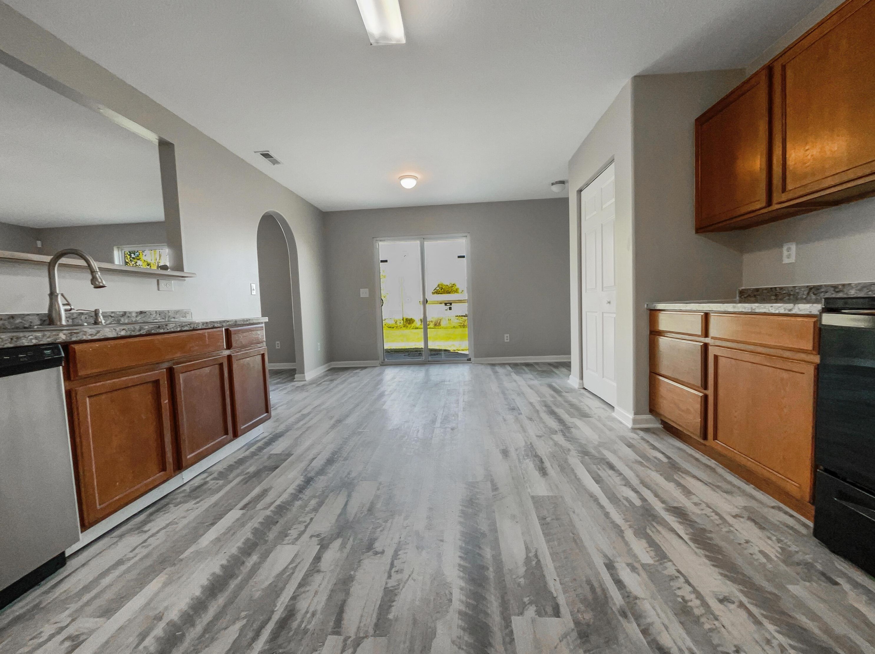 2722 Natalia Dr, Columbus, OH 43232-5076
